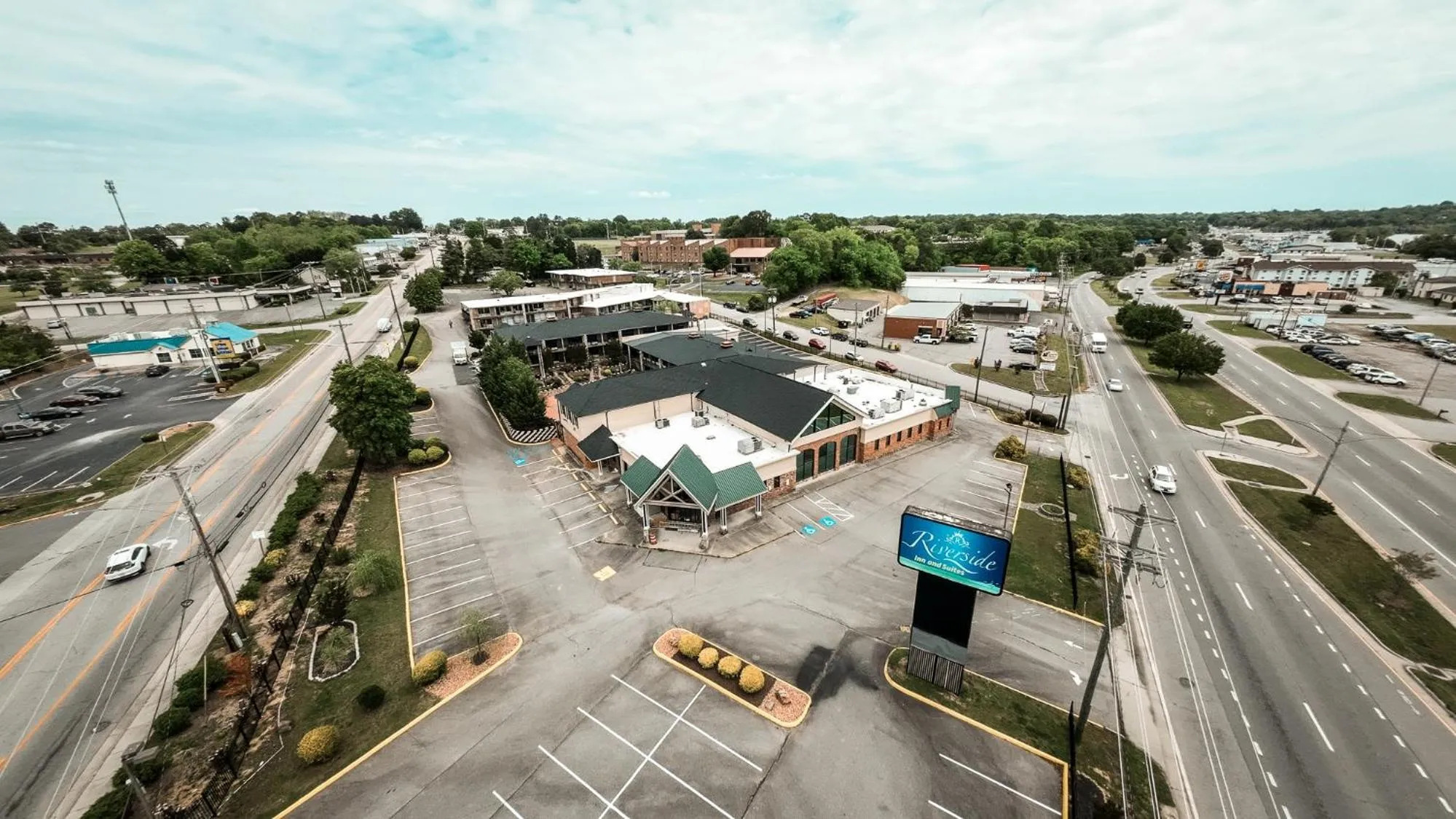 Facade/entrance in Riverside Inn & Suites Danville Virginia