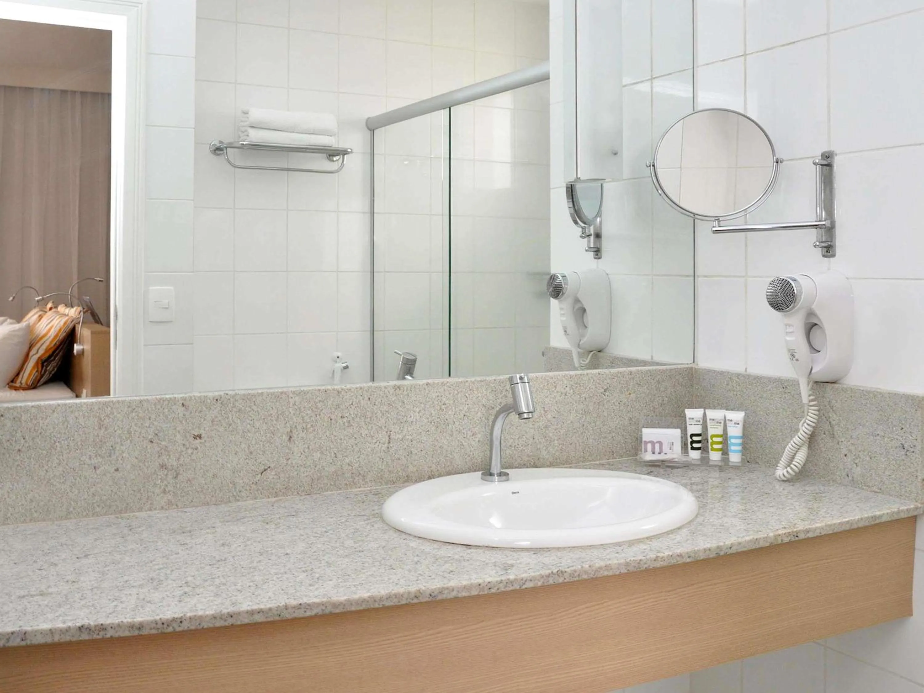 Bedroom in Mercure Manaus