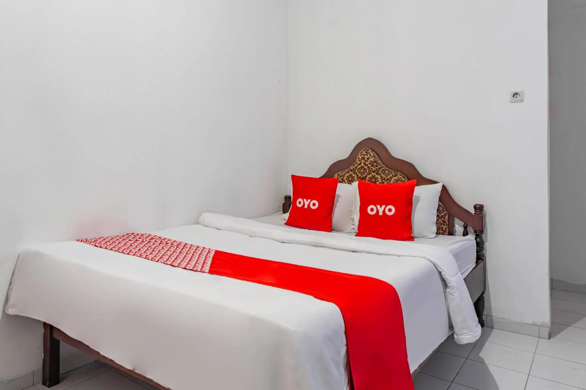 Bedroom, Bed in Hotel O Guest House Pahlawan Syariah