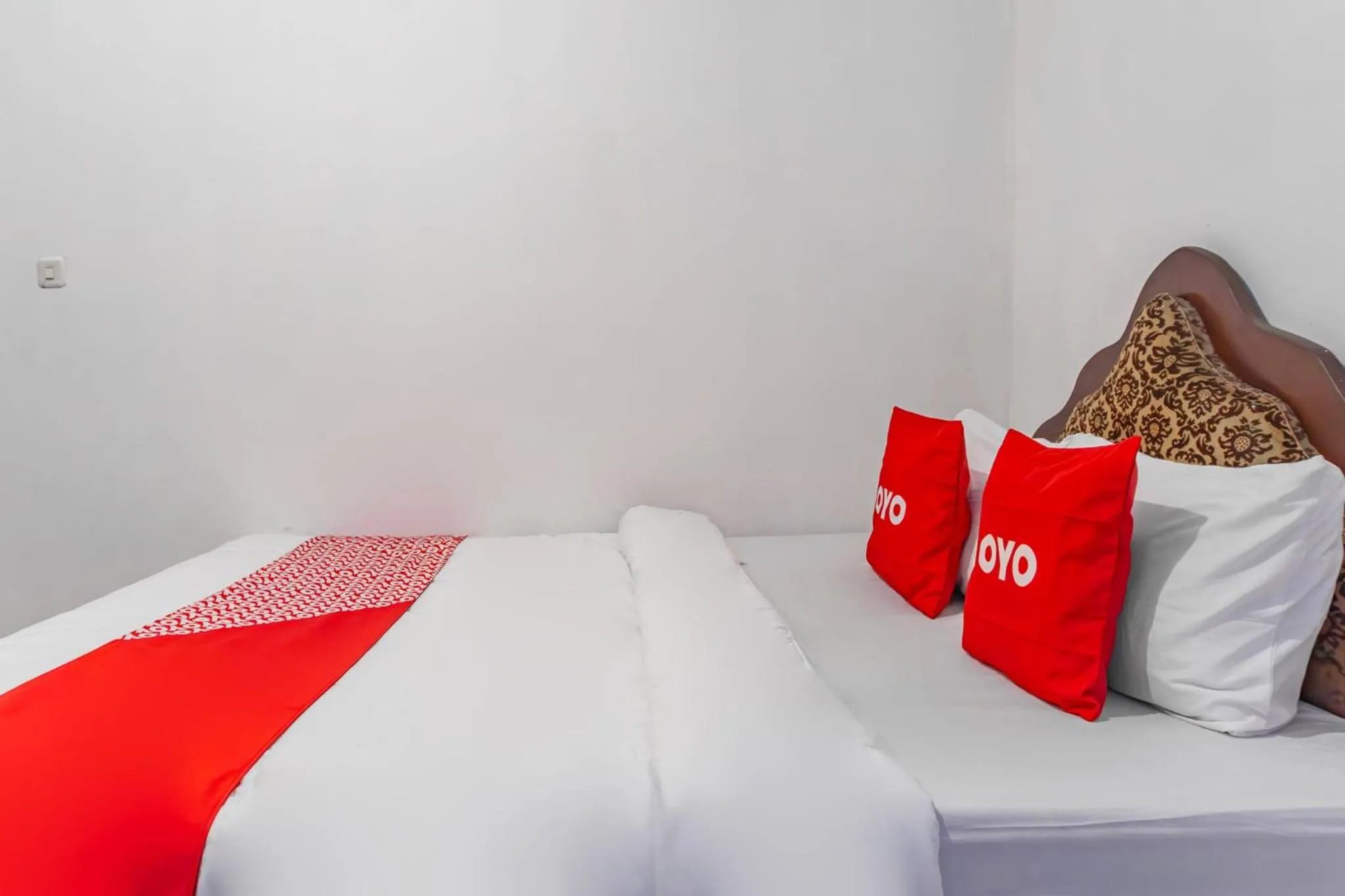 Bedroom, Bed in Hotel O Guest House Pahlawan Syariah