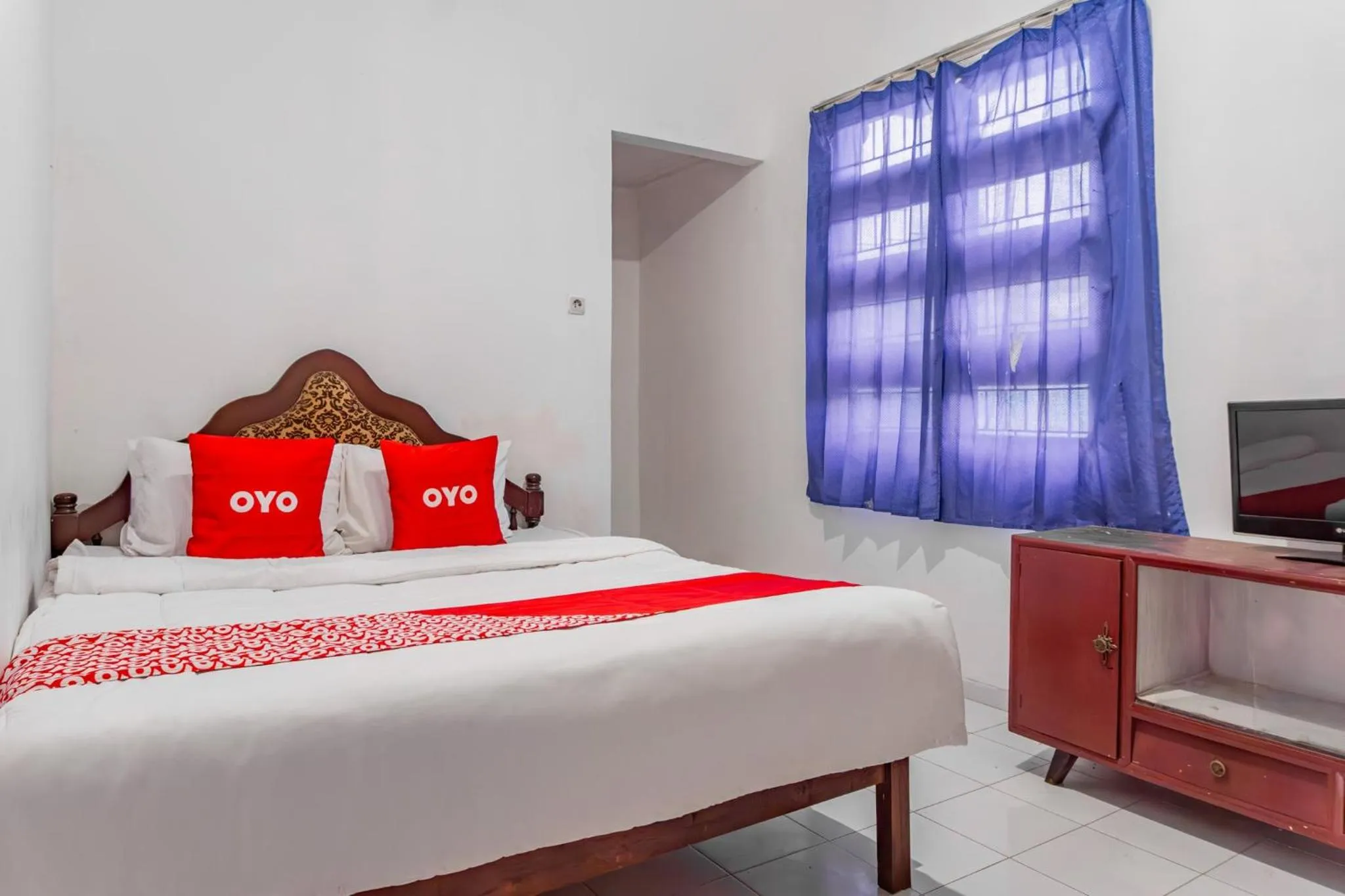 Bedroom, Bed in Hotel O Guest House Pahlawan Syariah