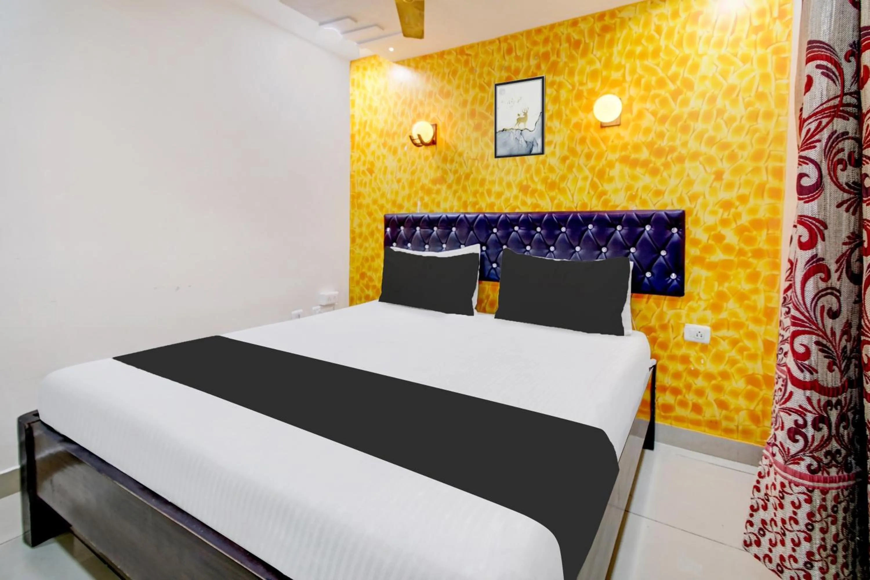 Bedroom, Bed in Hotel O Rajadhani