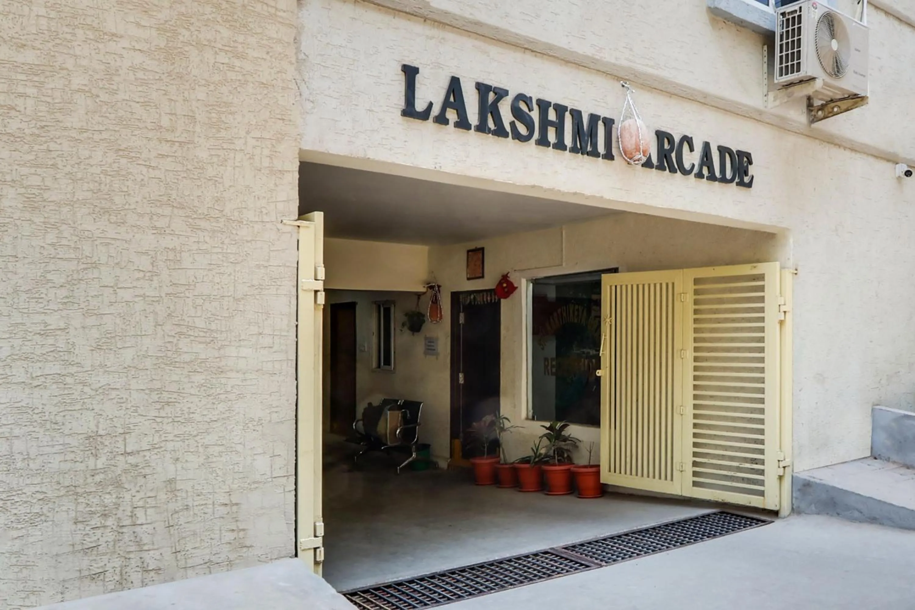 Facade/entrance in Super Collection O Bhagyalakshmi Suites