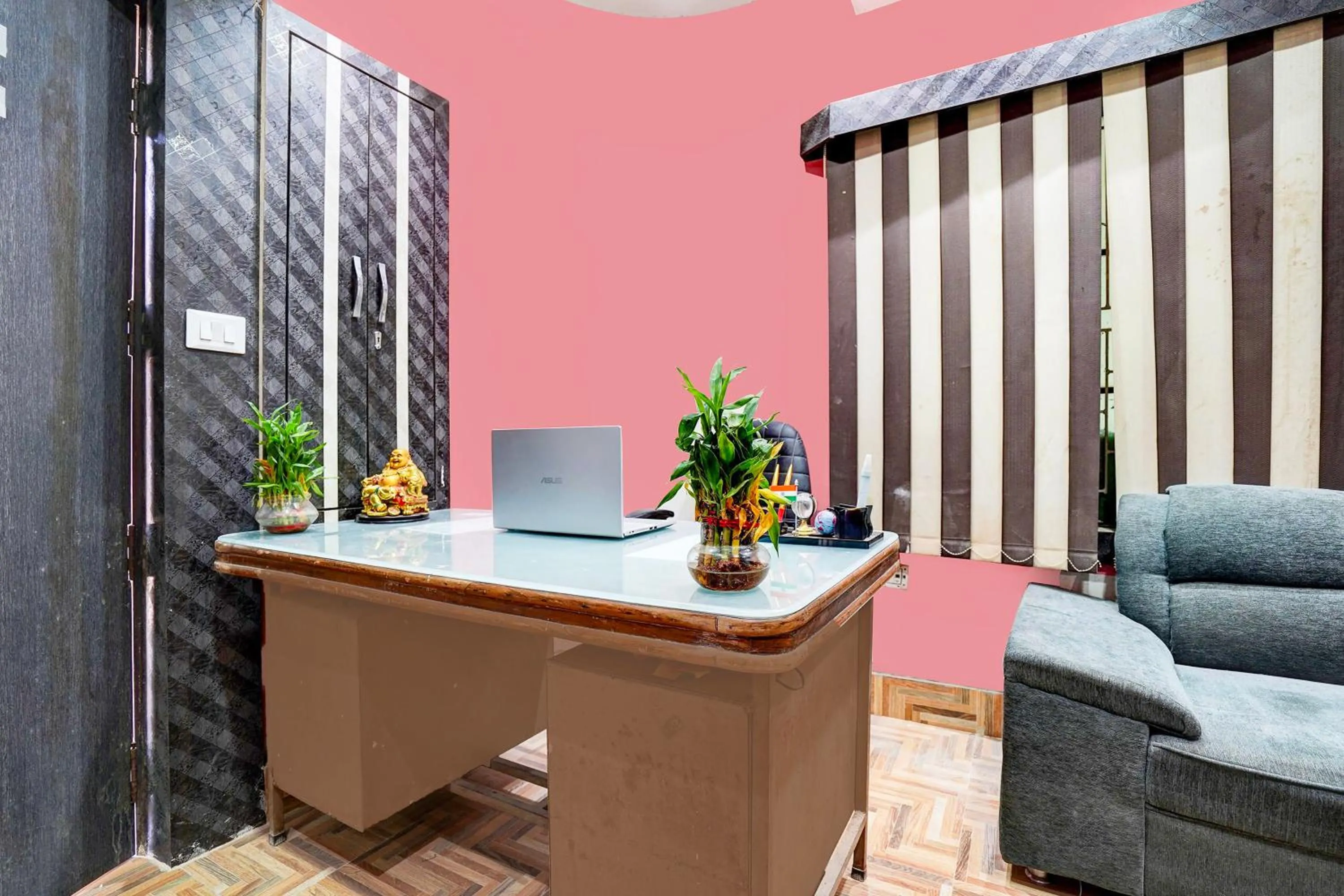 Lobby or reception in Hotel O Pramod Garden