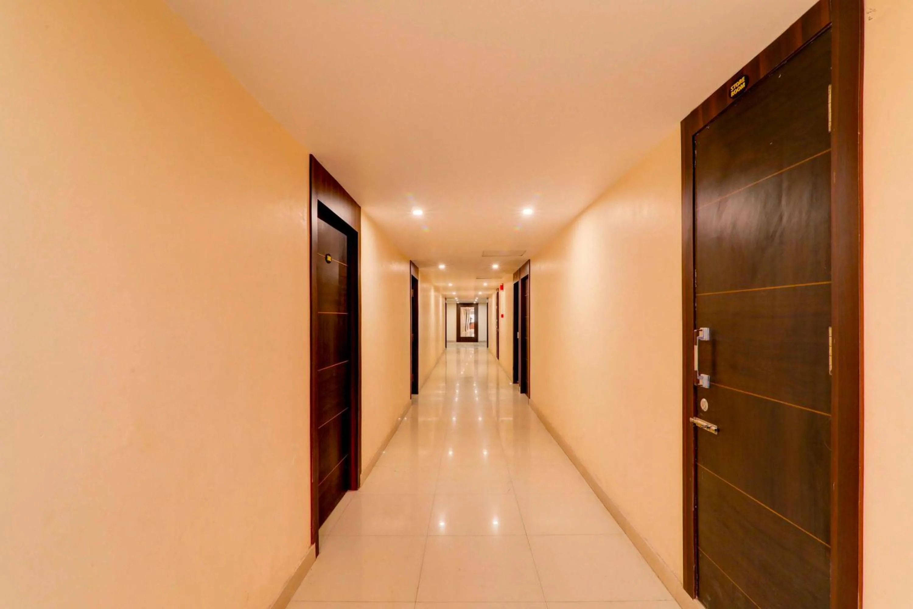 Lobby or reception in Super Collection O Alambagh Formerly BM Palace