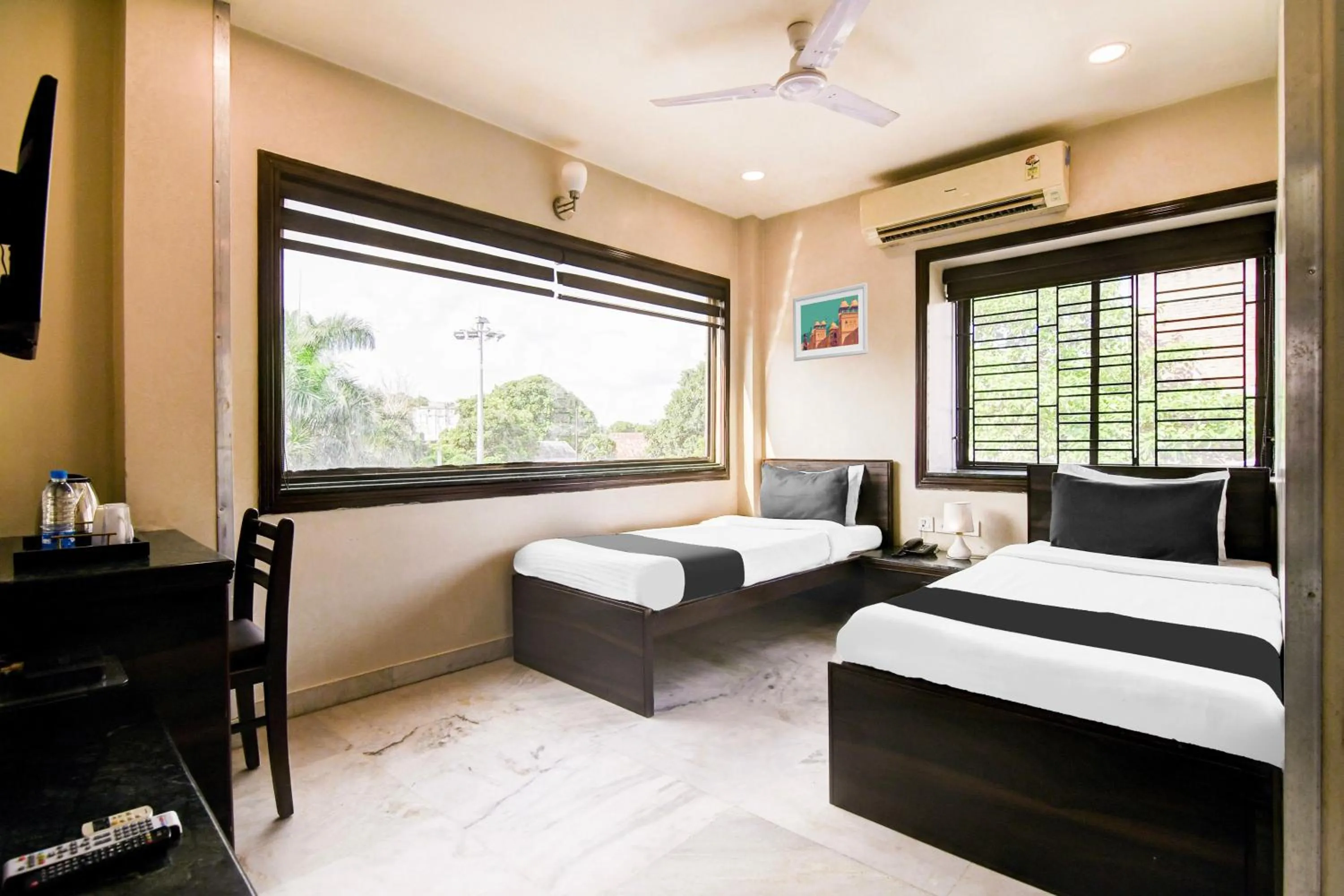 Bedroom, Bed in Super Collection O Belgacihia Near Kolkata Railway Station