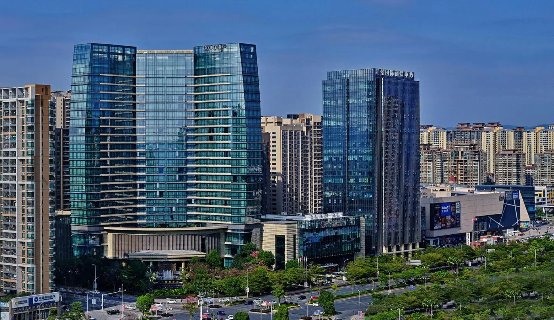 Property building in DoubleTree by Hilton Heyuan