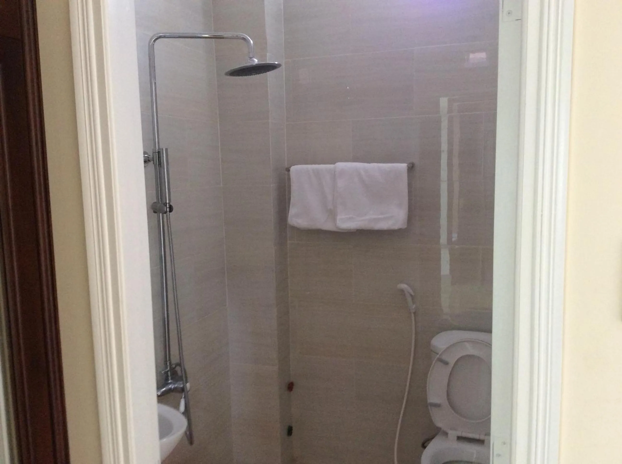 Decorative detail in Quốc Ân Motel