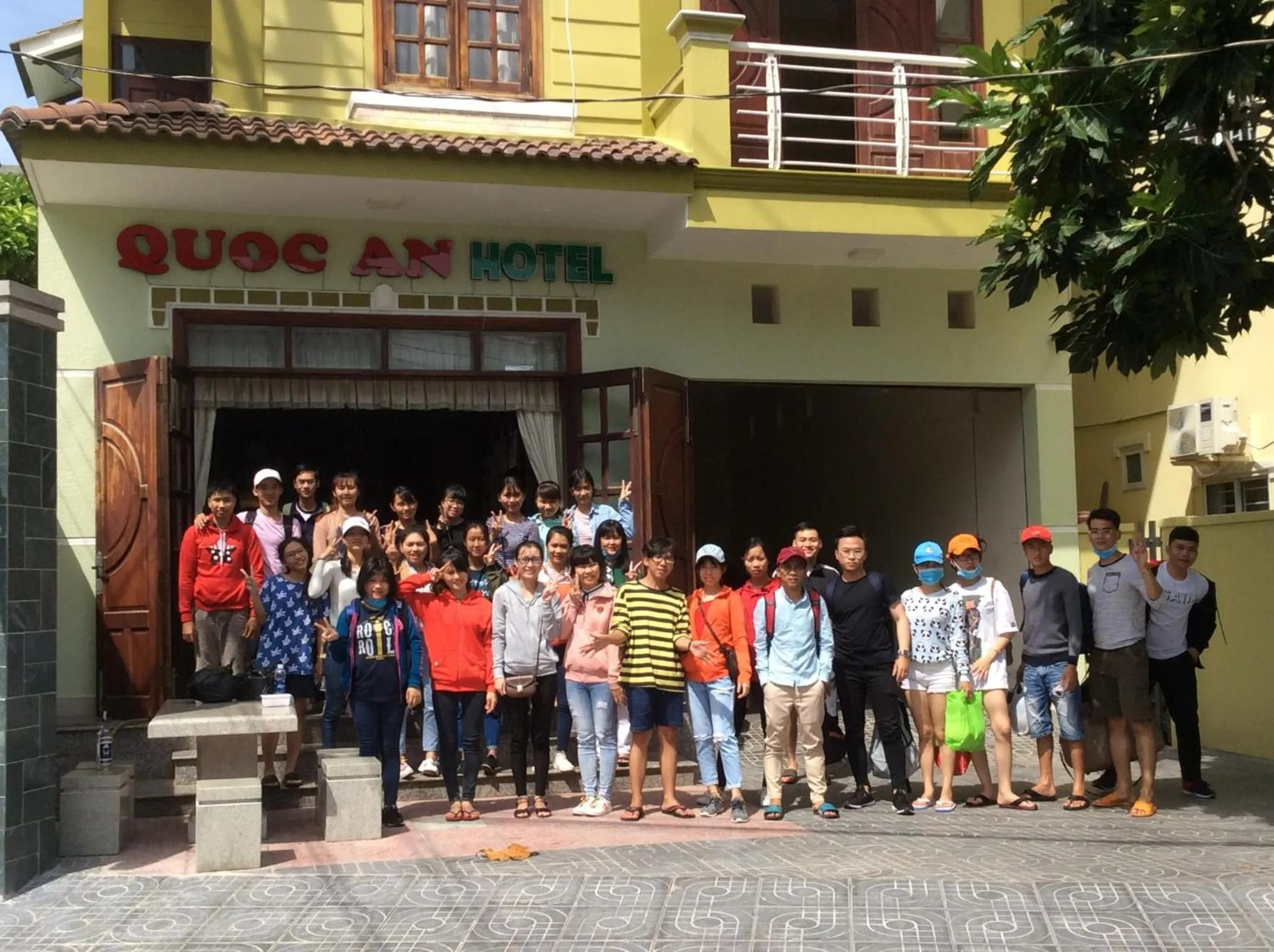 group of guests in Quốc Ân Motel