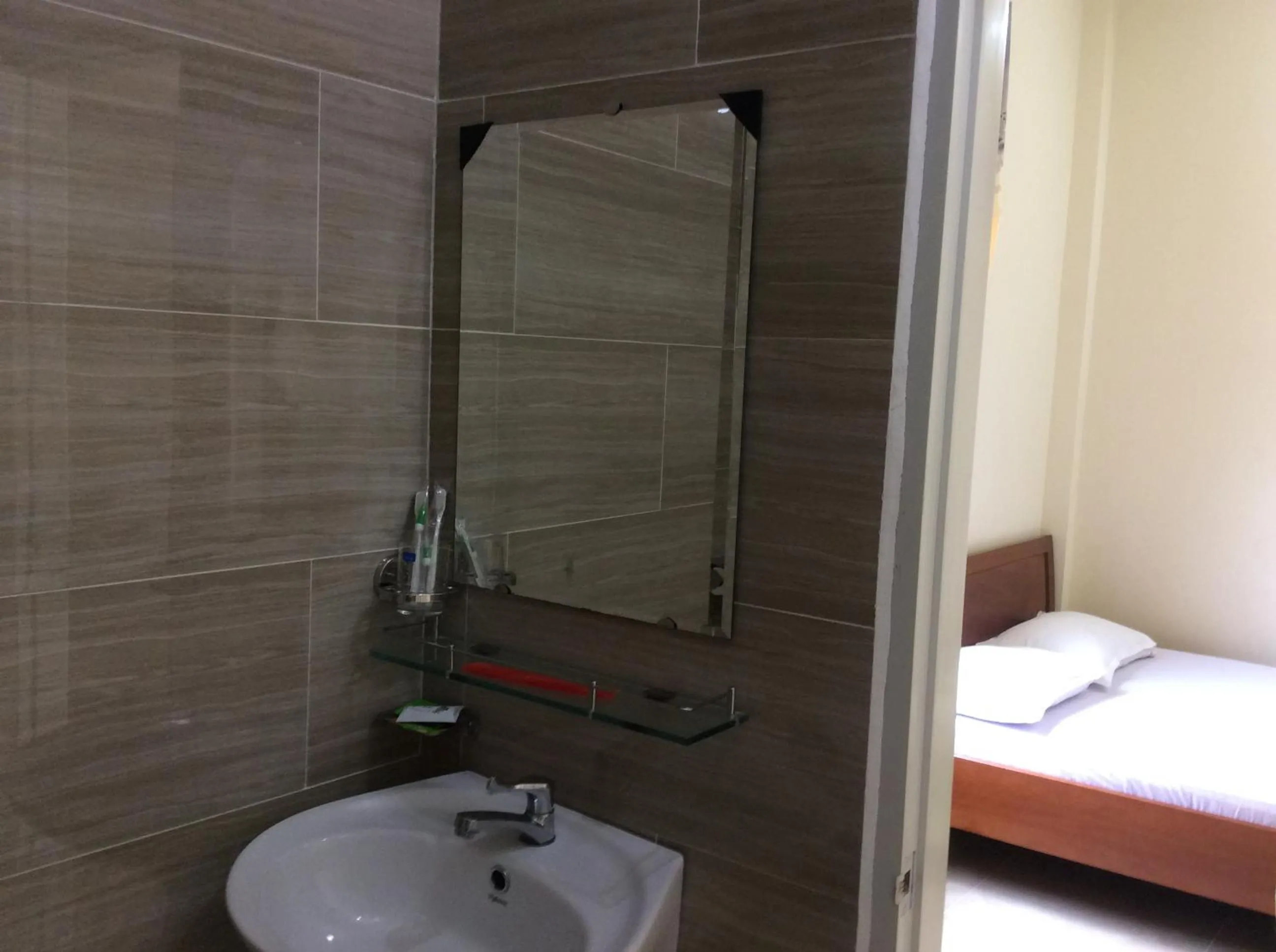 Photo of the whole room in Quốc Ân Motel