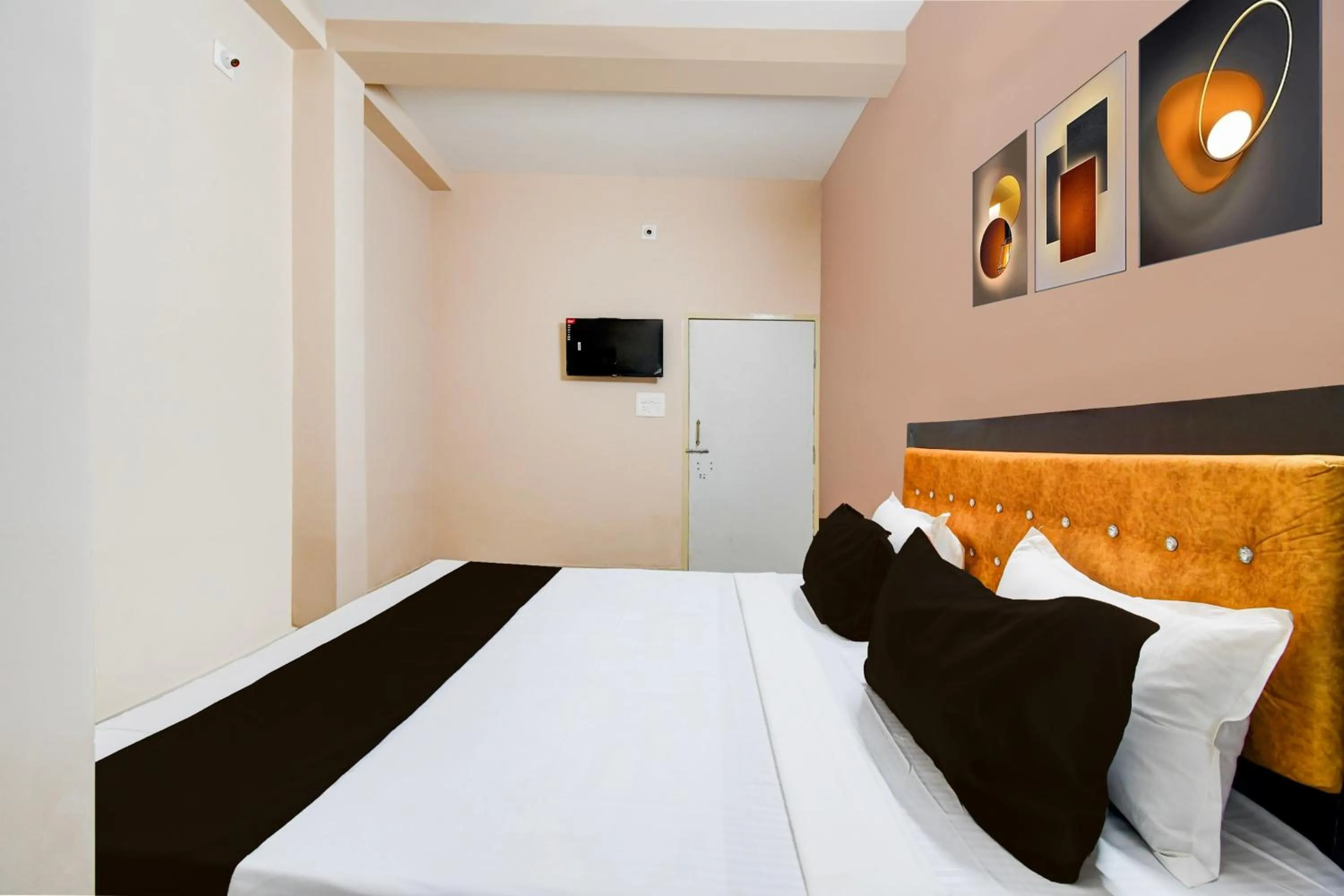 Bedroom, Bed in Hotel O SWAIN RESIDENCY