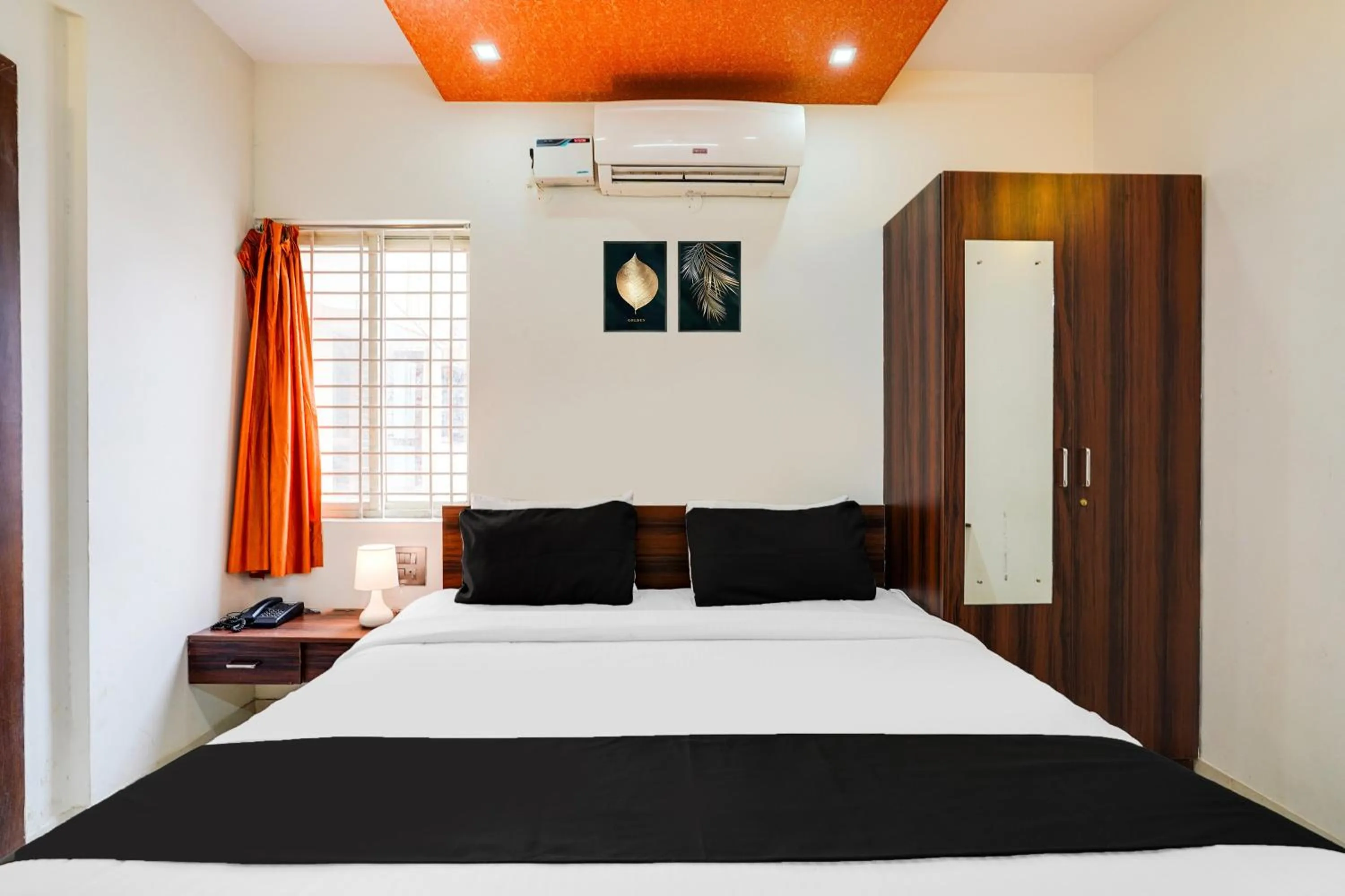 Bedroom, Bed in Super Collection O Bangalore Airport Road
