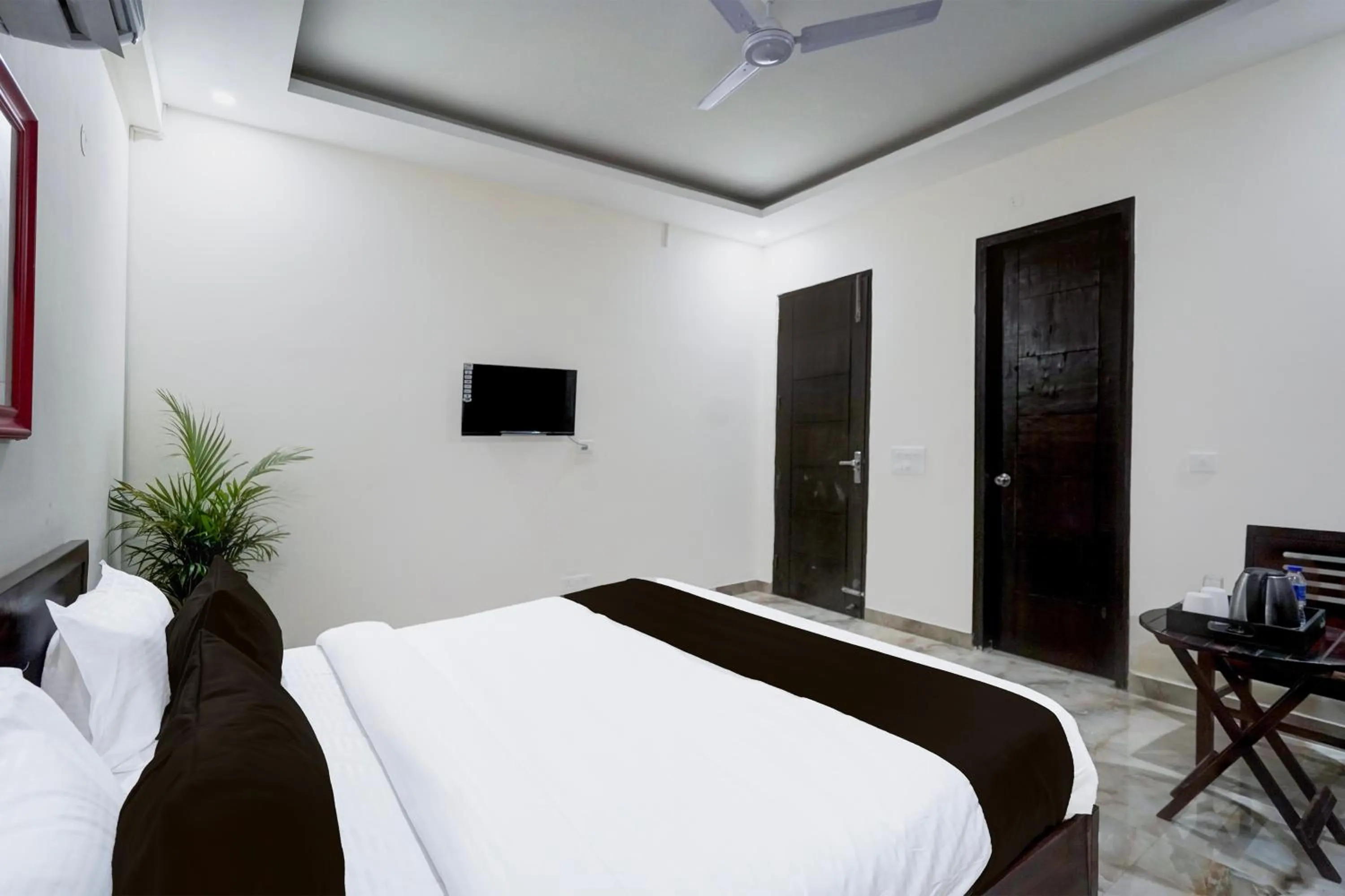 Bedroom, Bed in Townhouse Delight Inn