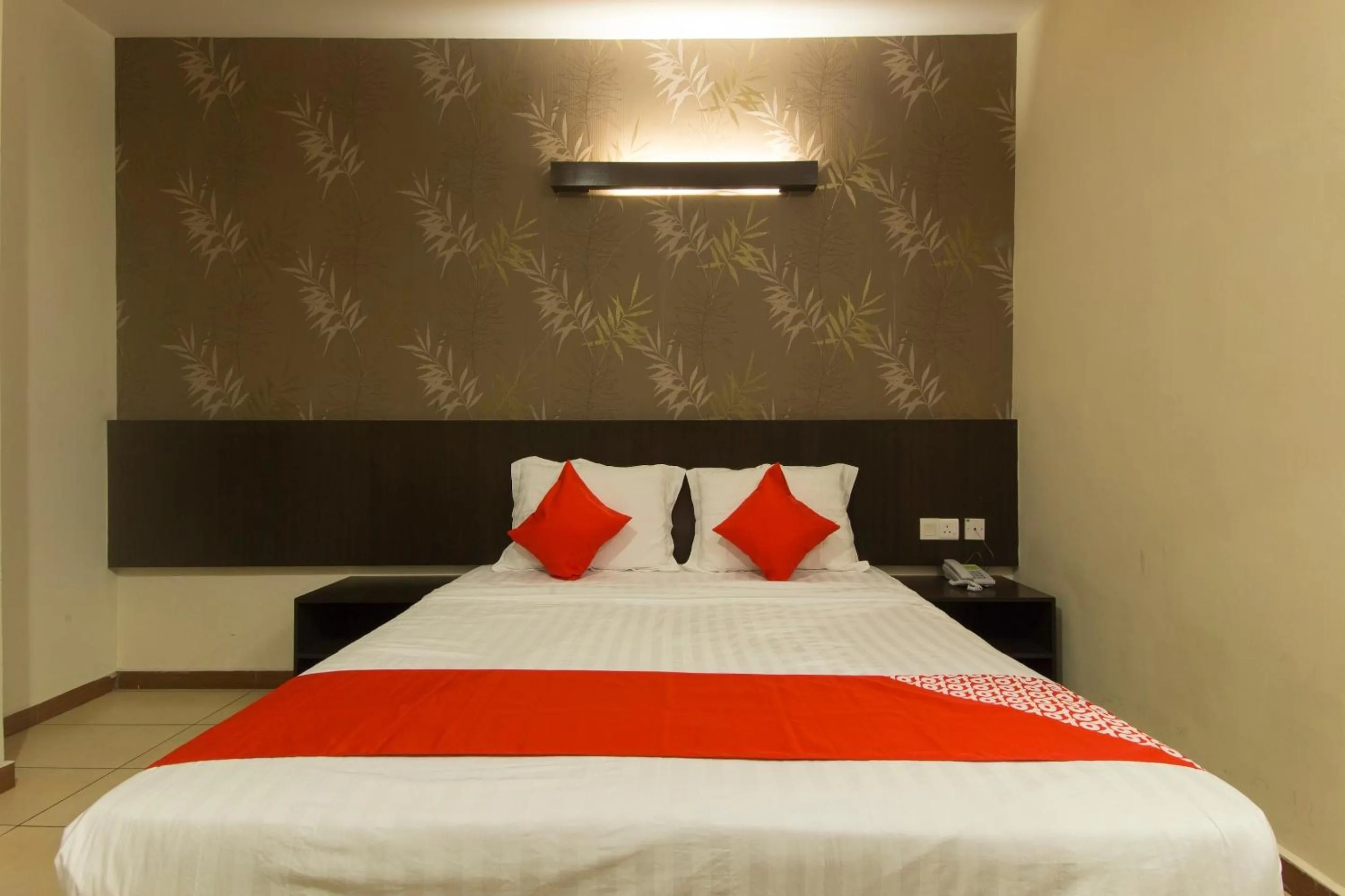 Bedroom, Bed in Hotel O Bei King