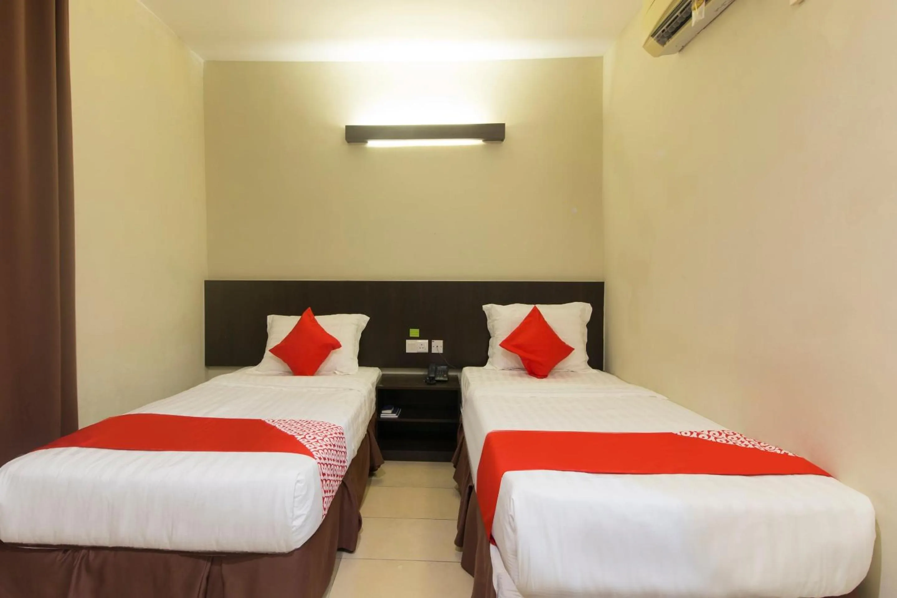 Bedroom, Bed in Hotel O Bei King