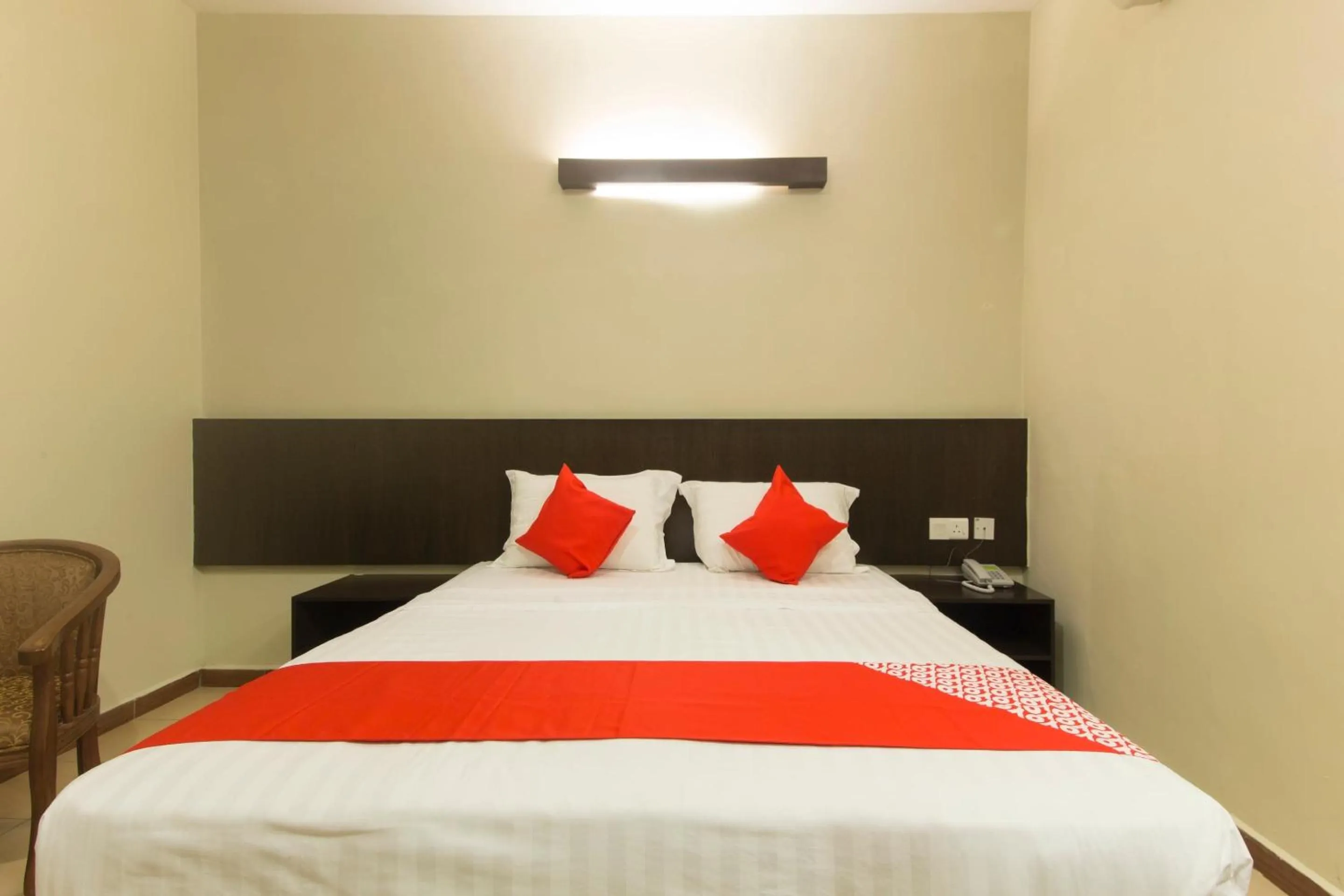 Bedroom, Bed in Hotel O Bei King