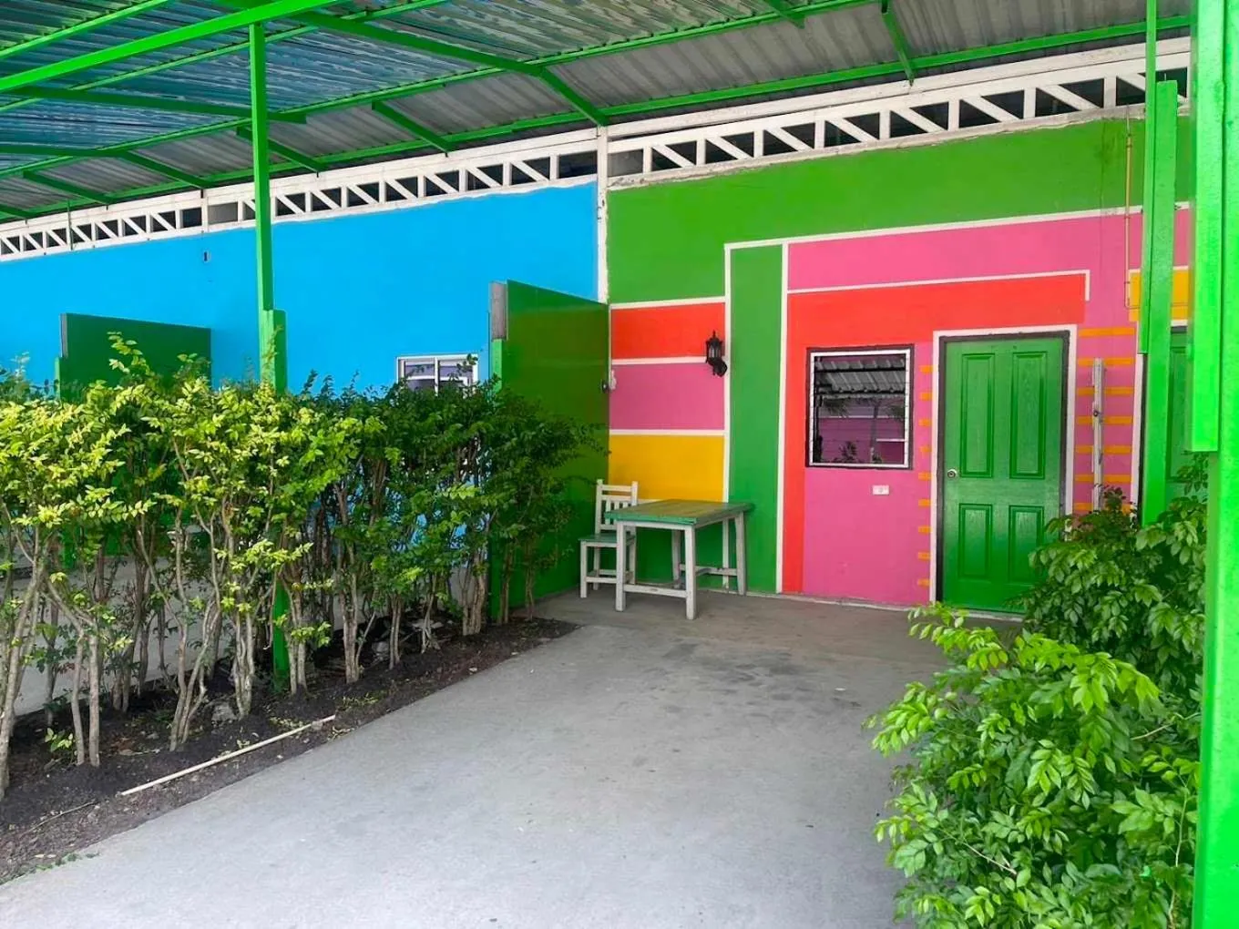 Facade/entrance in OYO 75487 Prang Thip 306 Resort