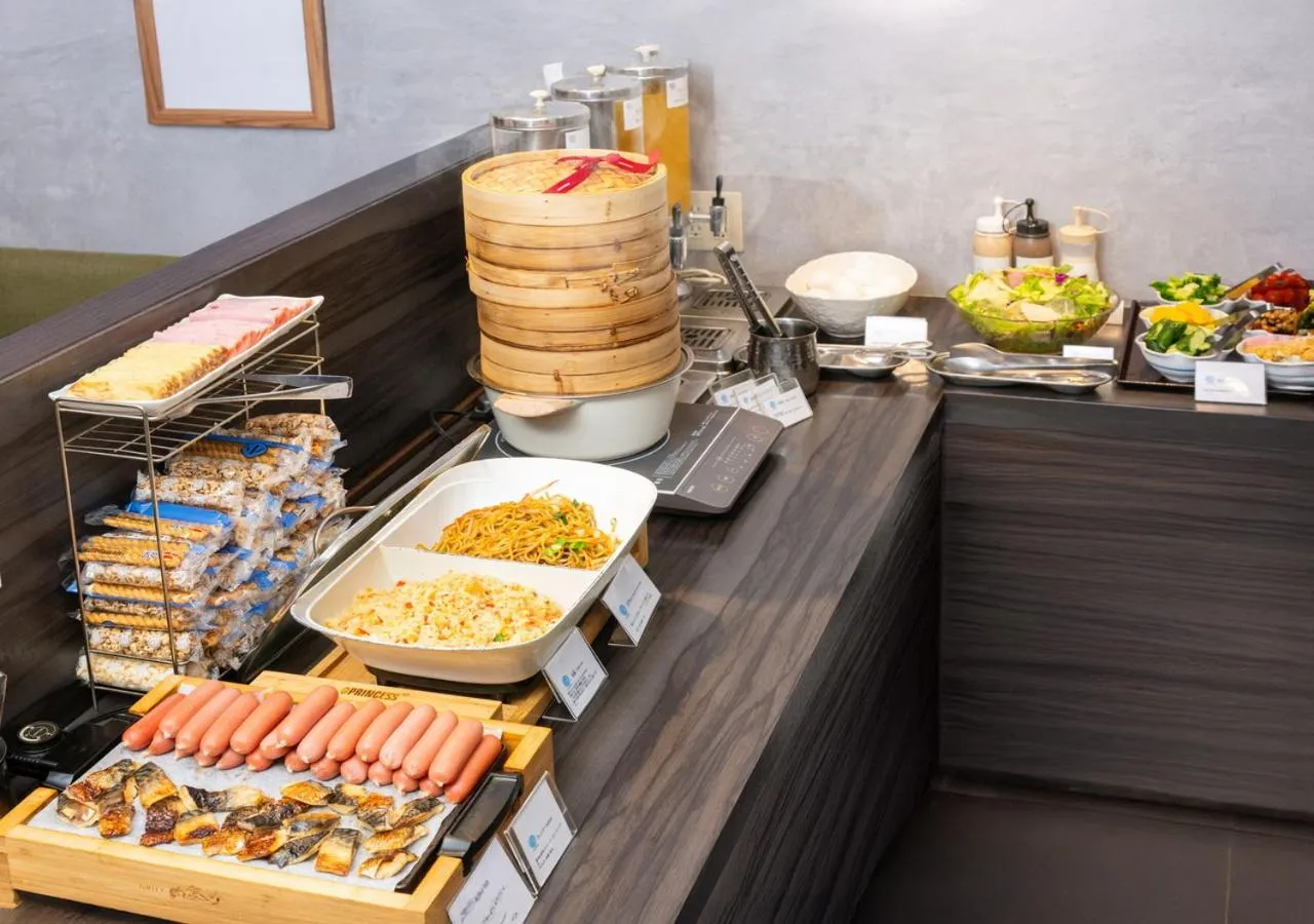 Restaurant/places to eat in APA Hotel Kanda Jimbocho Ekihigashi