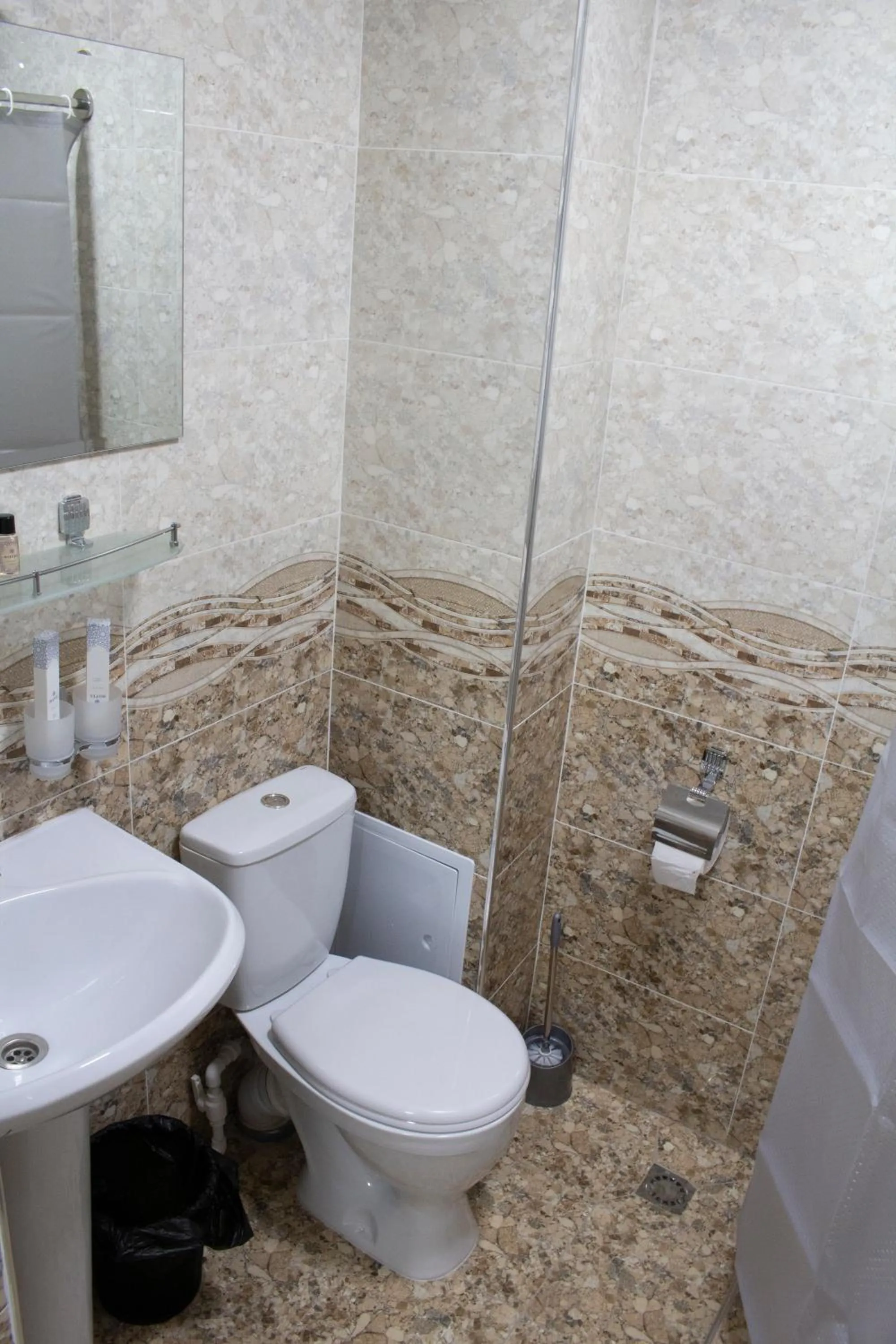 Standard Twin Room in Artist Regency Hotel