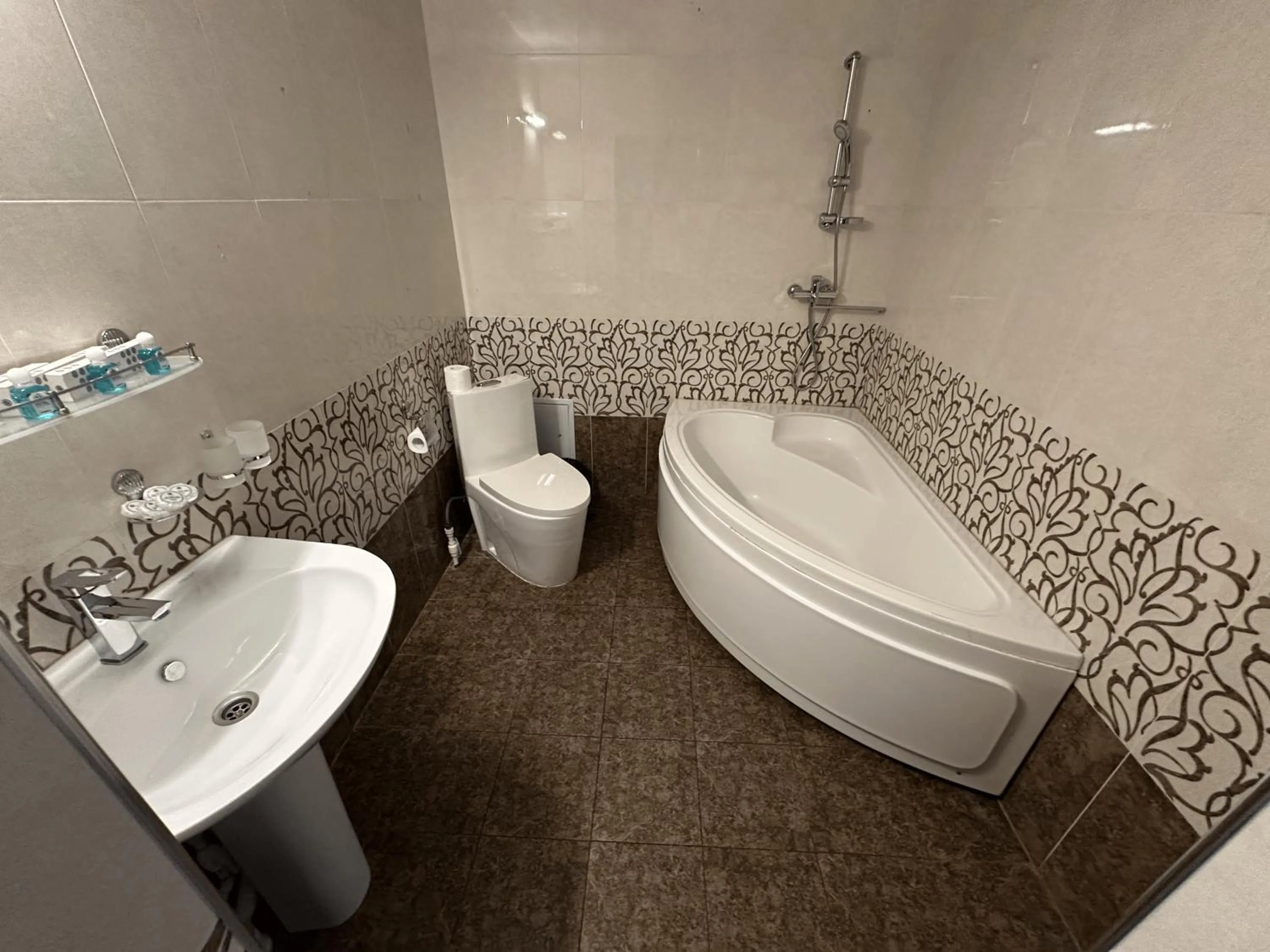 Shower in Artist Regency Hotel