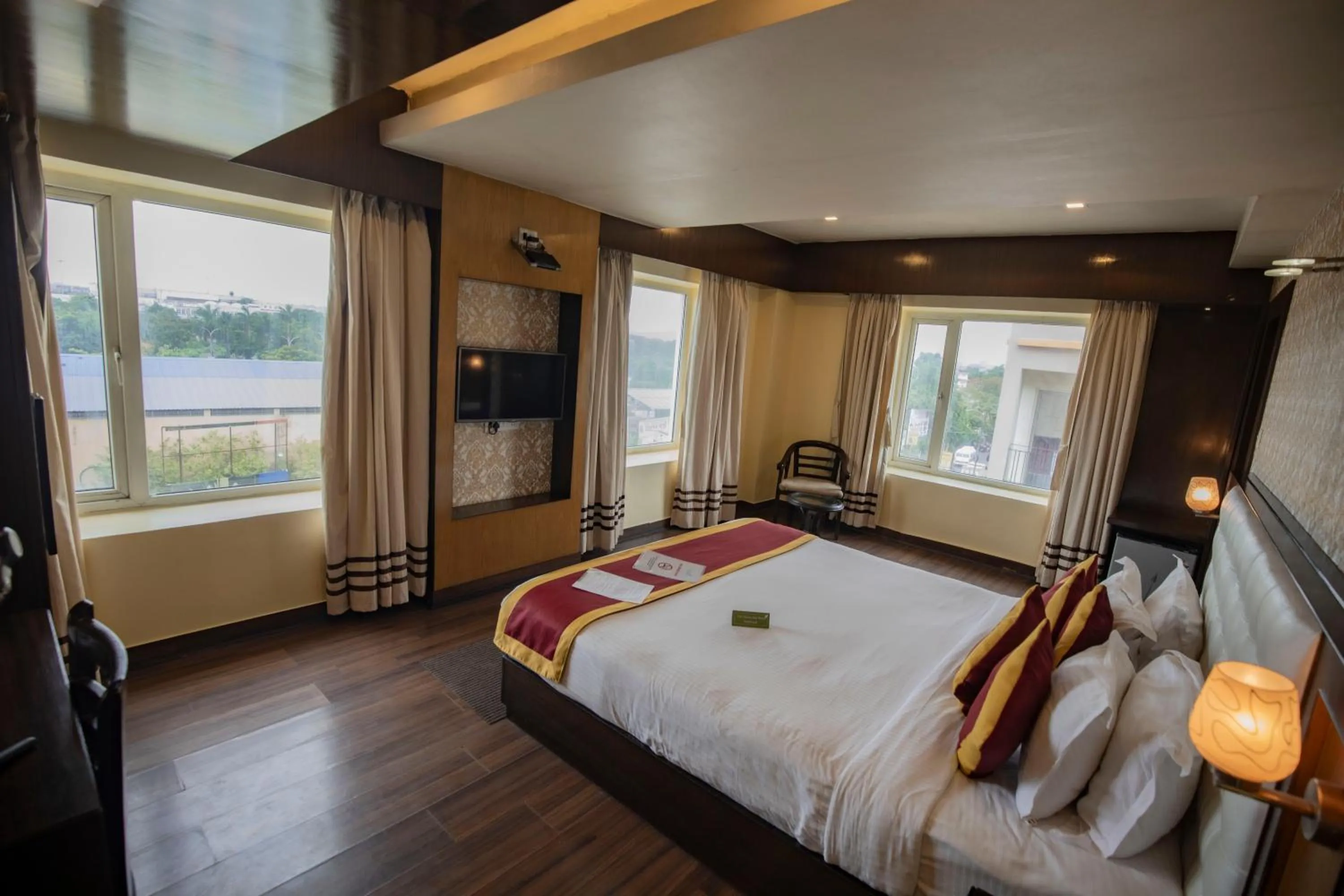 Bed in Ethnotel, Kolkata Airport