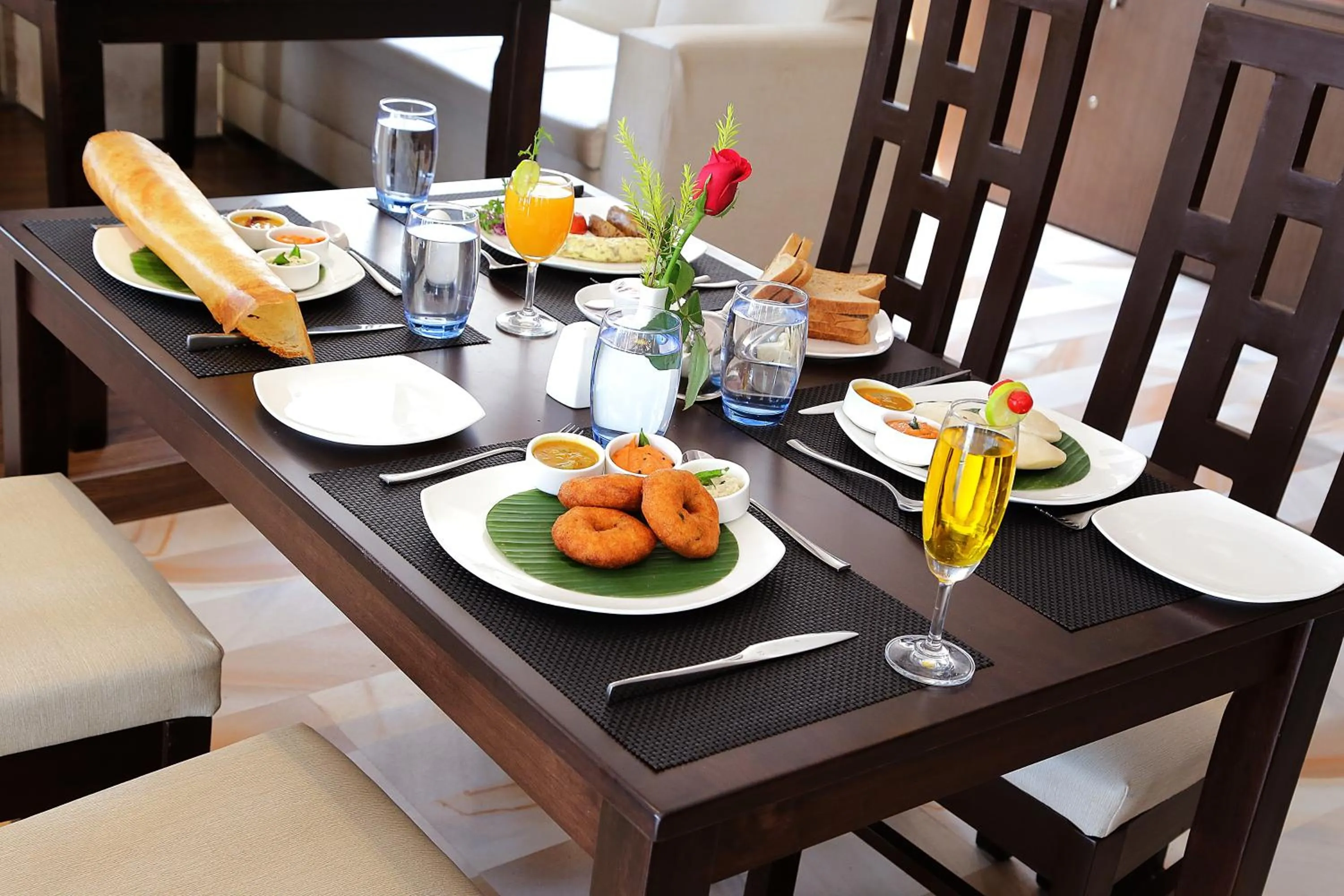 Restaurant/places to eat in Ethnotel, Kolkata Airport