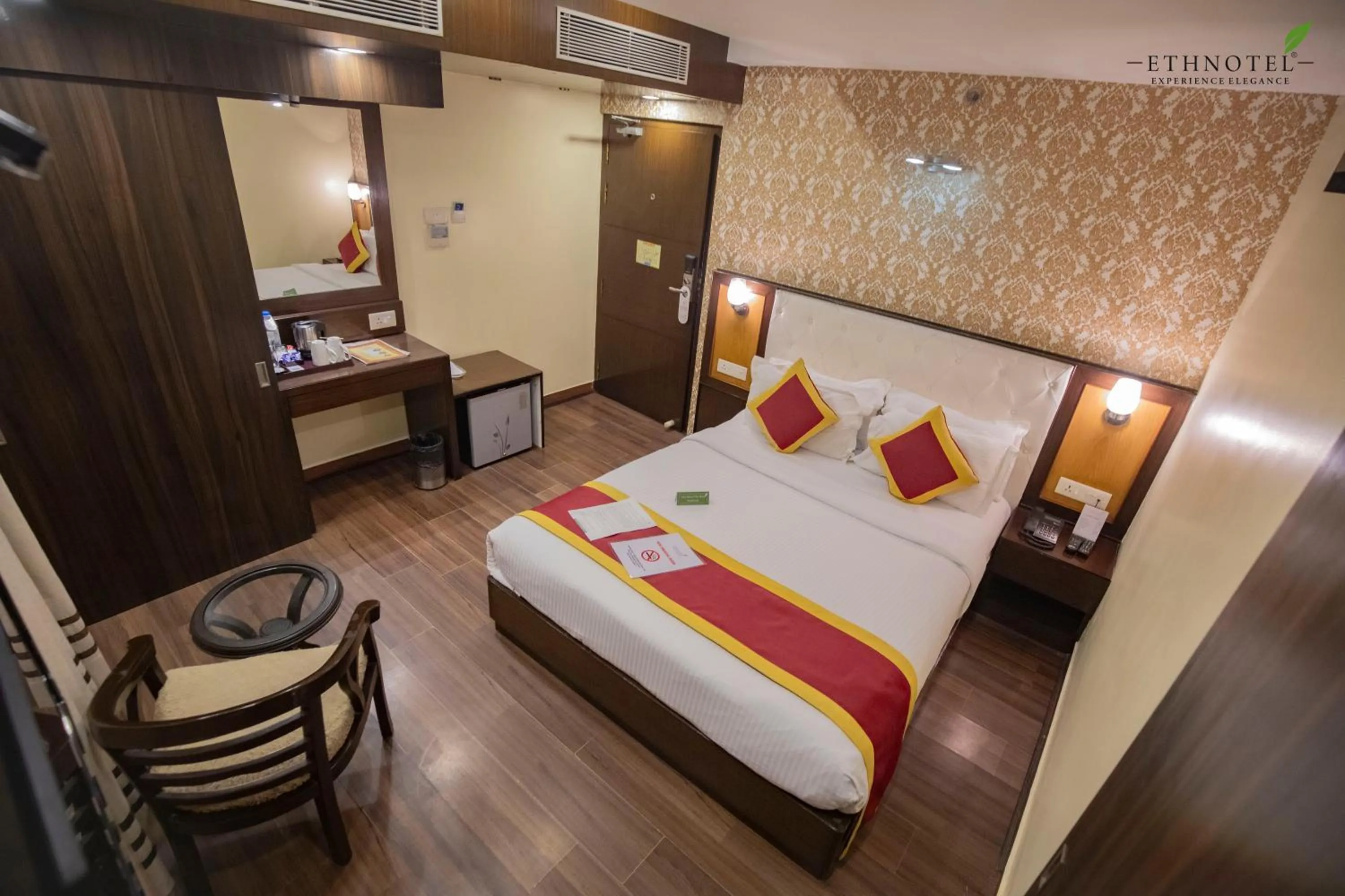 Bed in Ethnotel, Kolkata Airport