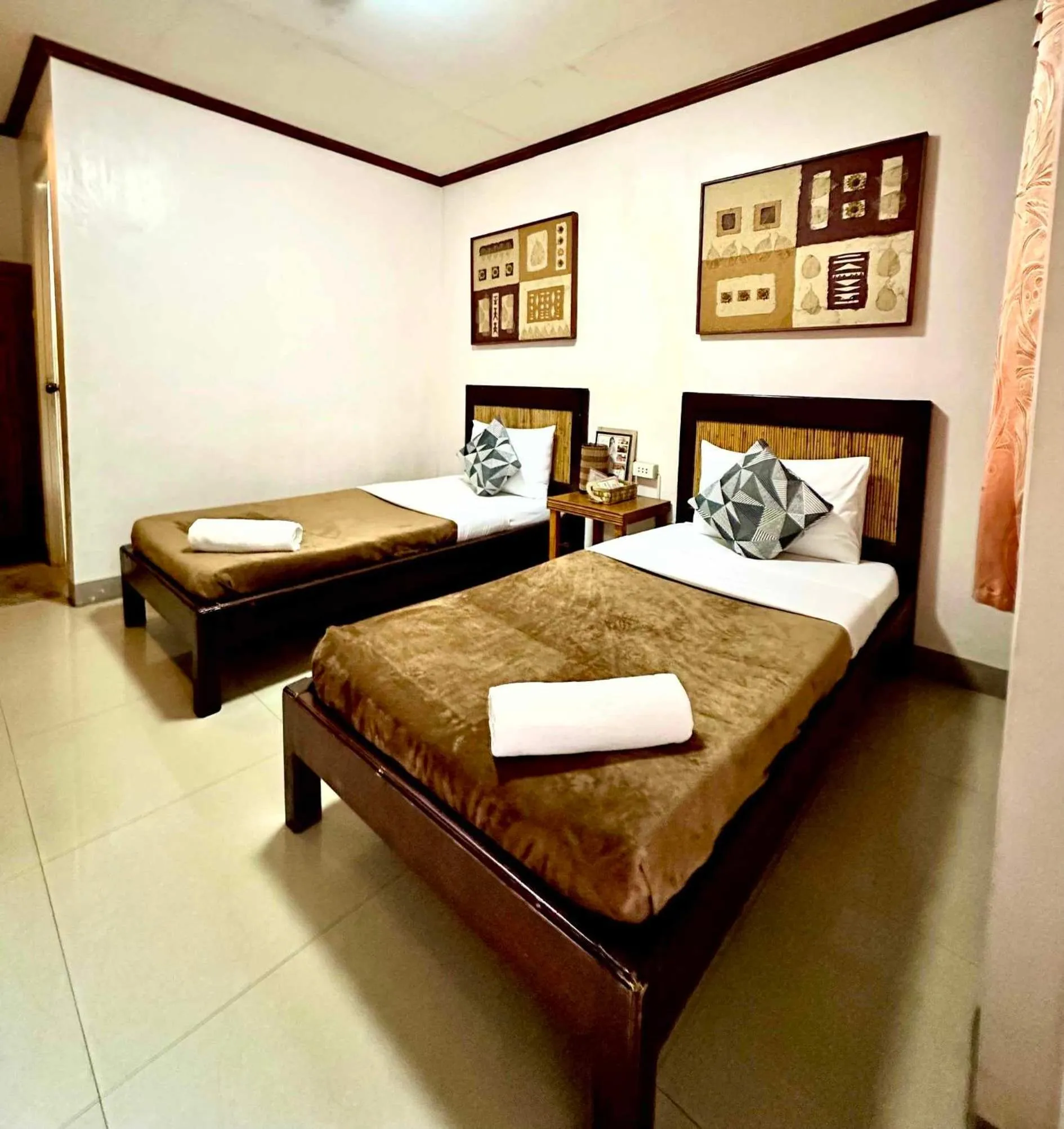 Bed in Papierus Pensionne