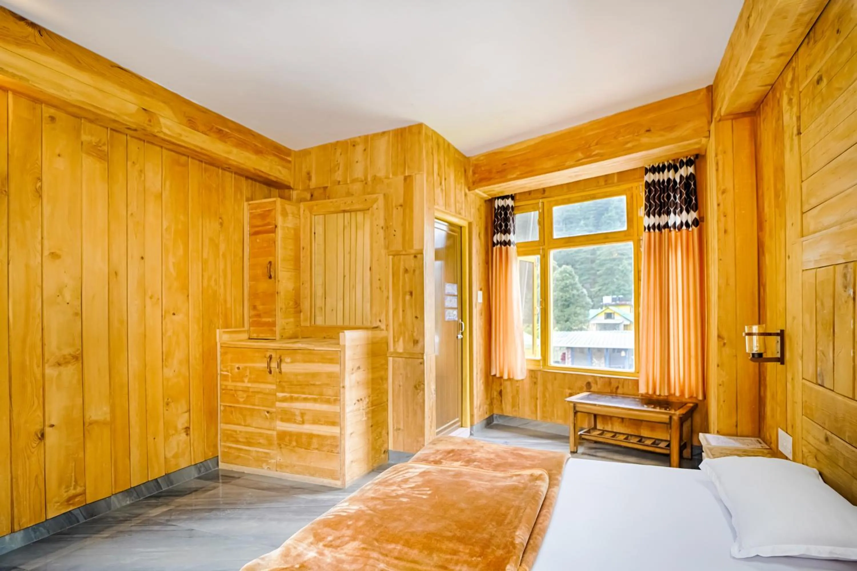 Bed in Jungle by sturmfrei Kasol