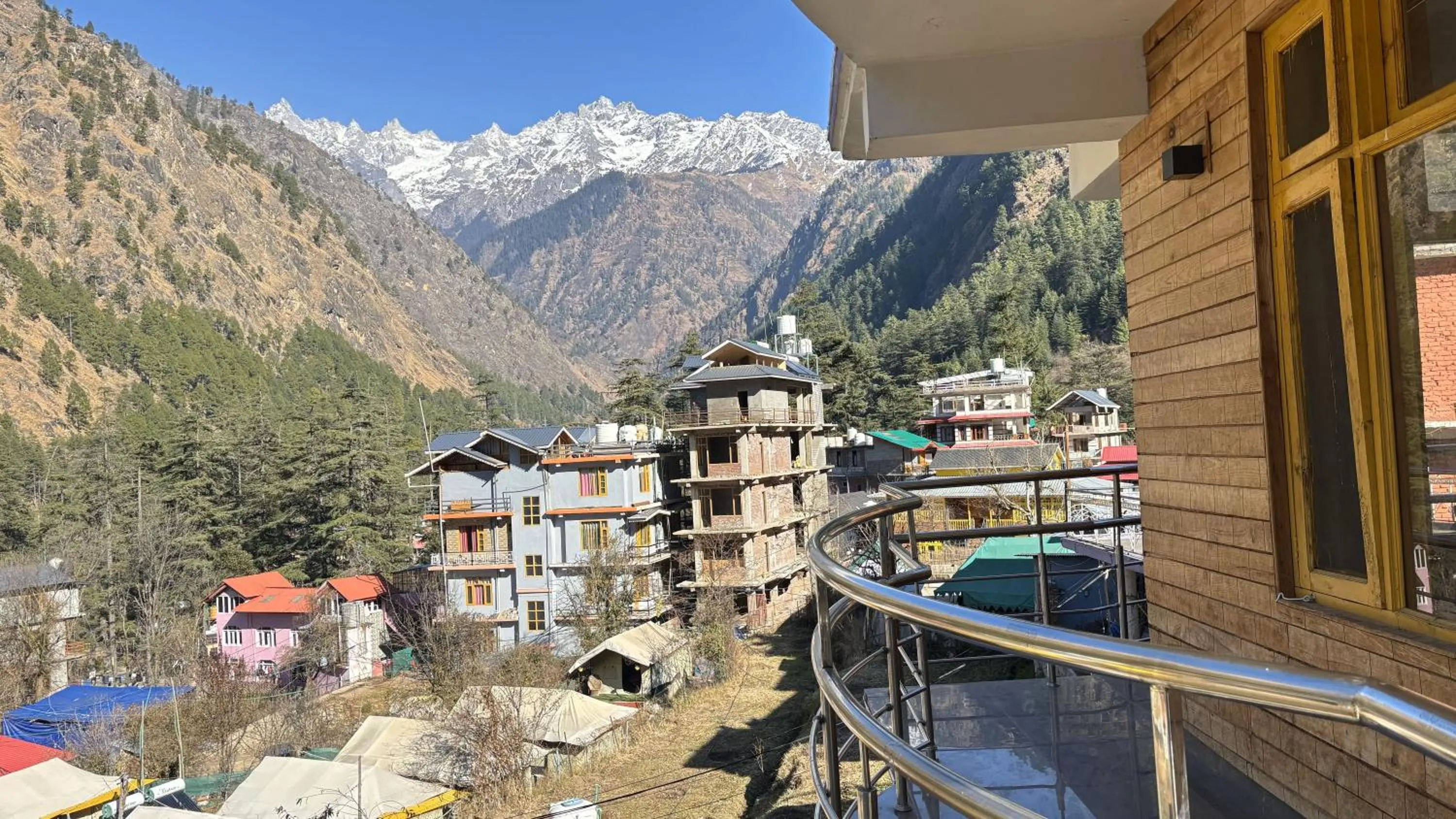 Balcony/Terrace in Jungle by sturmfrei Kasol