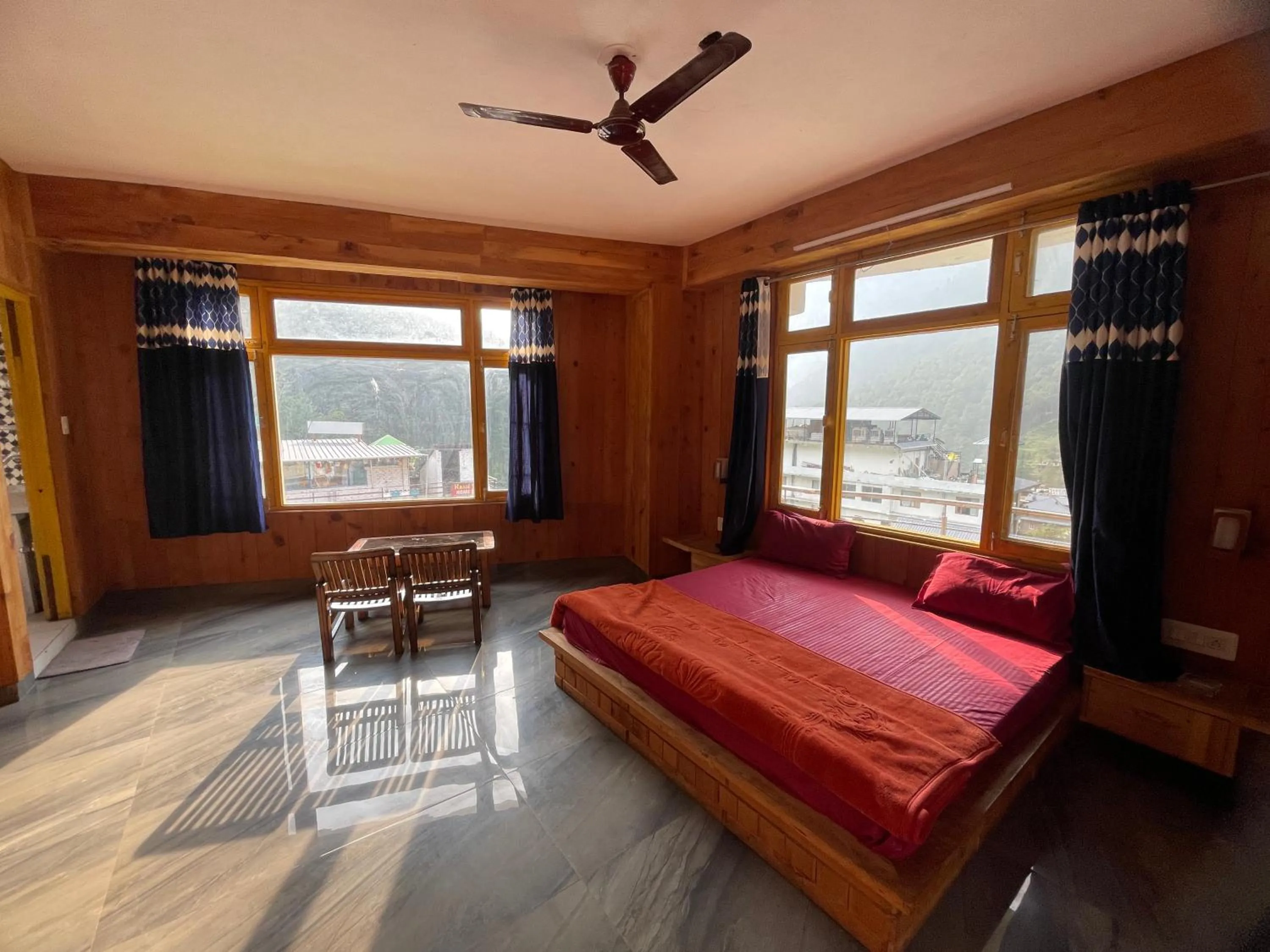 Bed in Jungle by sturmfrei Kasol