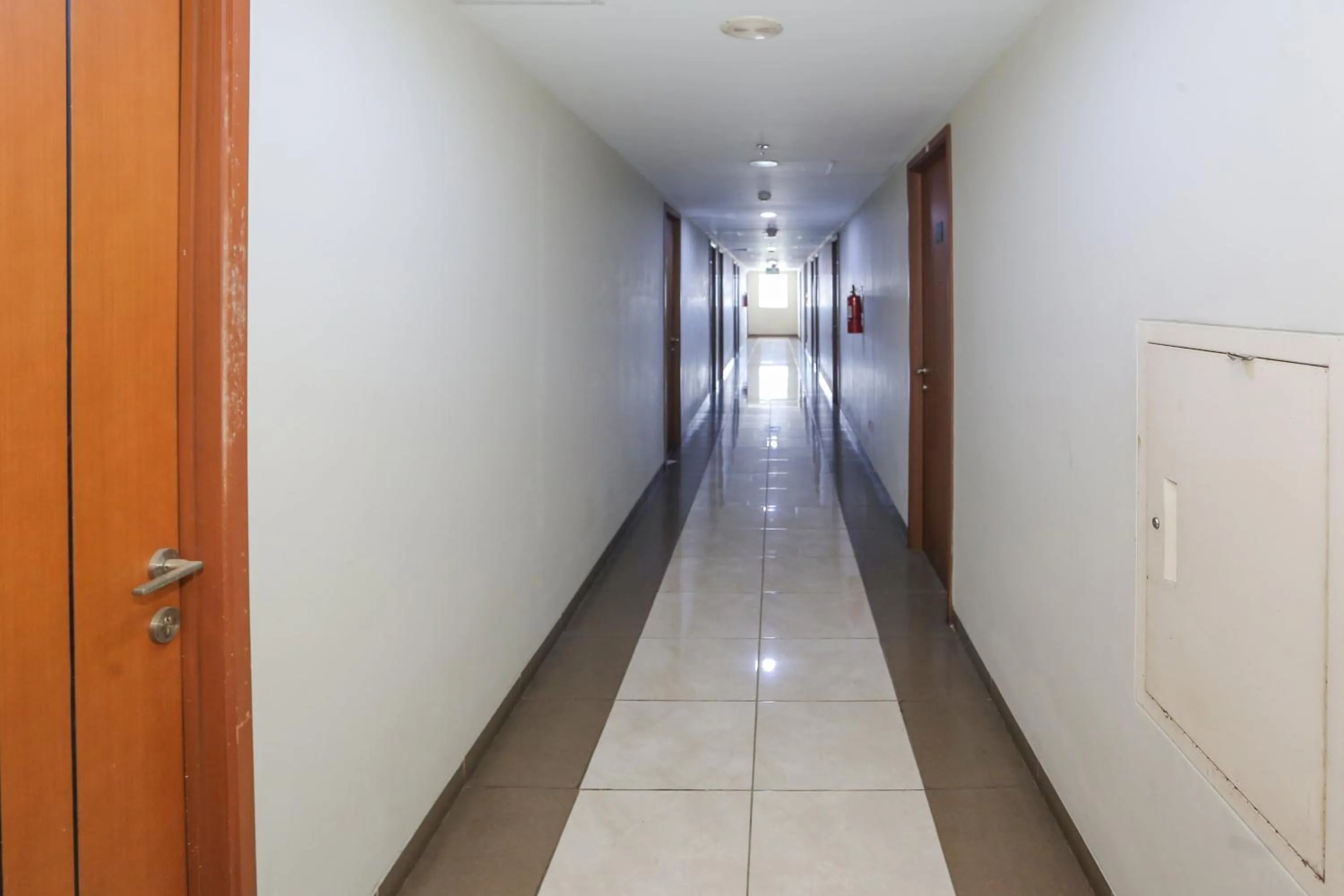 Lobby or reception in Hotel O Ciputat Near Apartment Green Lake View Ciputat
