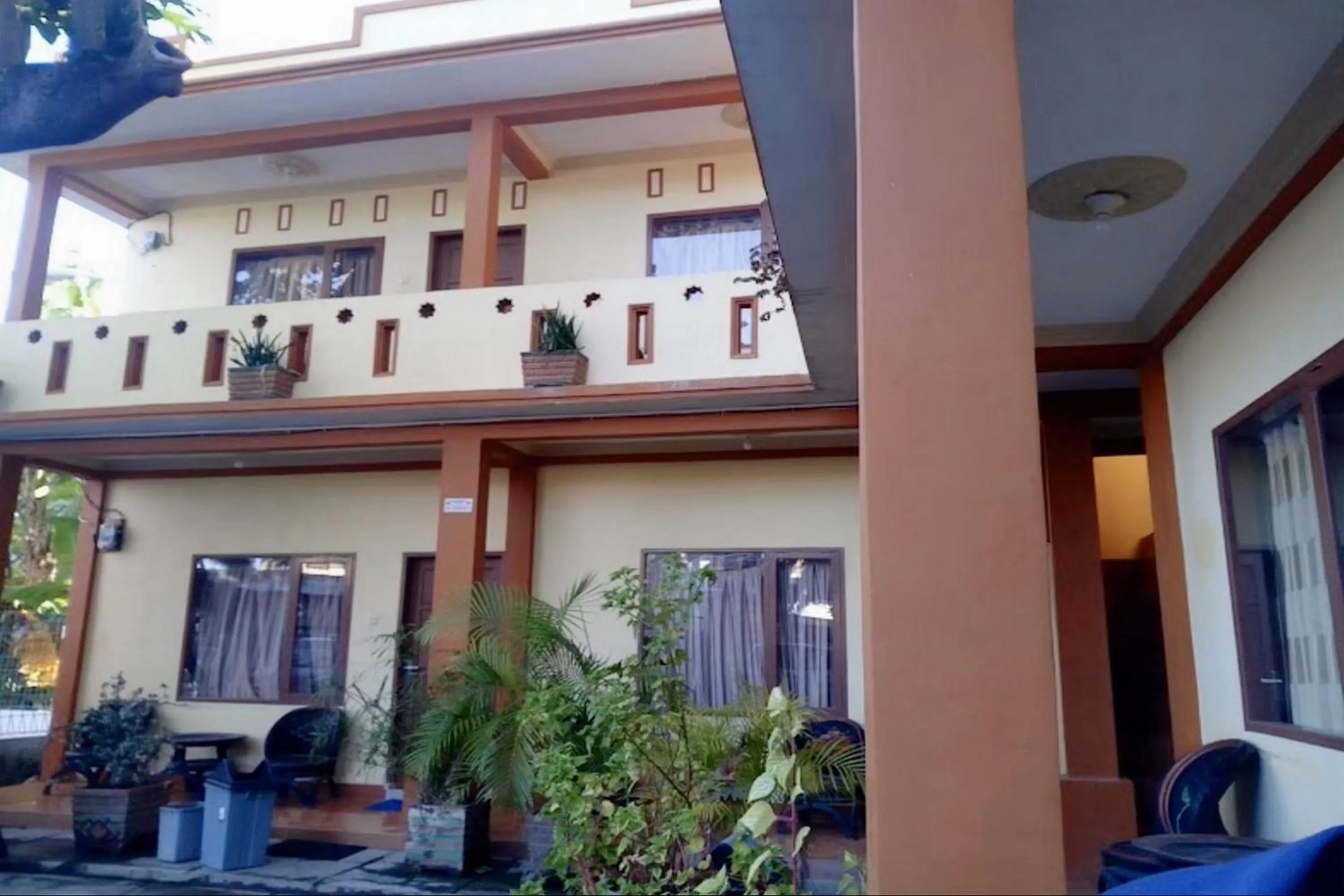 Facade/entrance in Hotel O Kost Takalar Near Polsek Mappakasunggu (Mapsu)