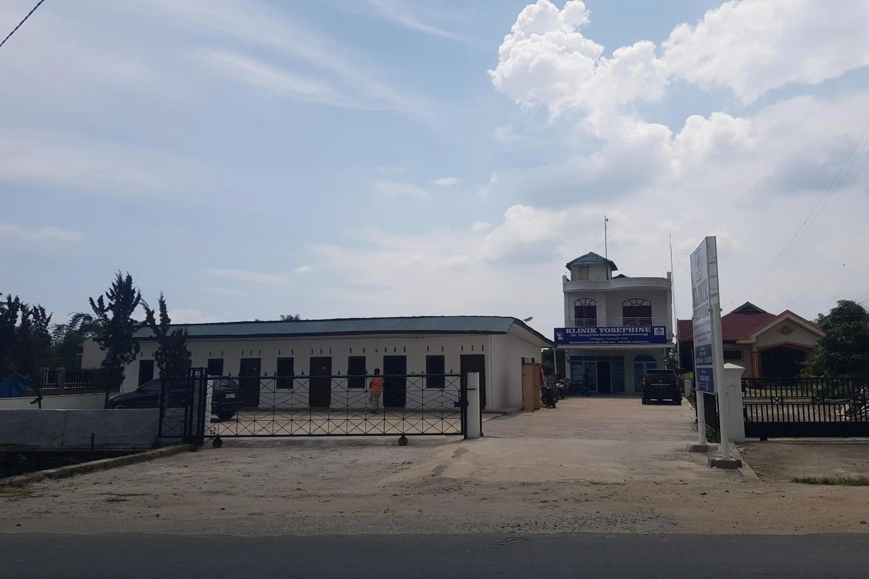 Facade/entrance in Hotel O Tasya Homestay