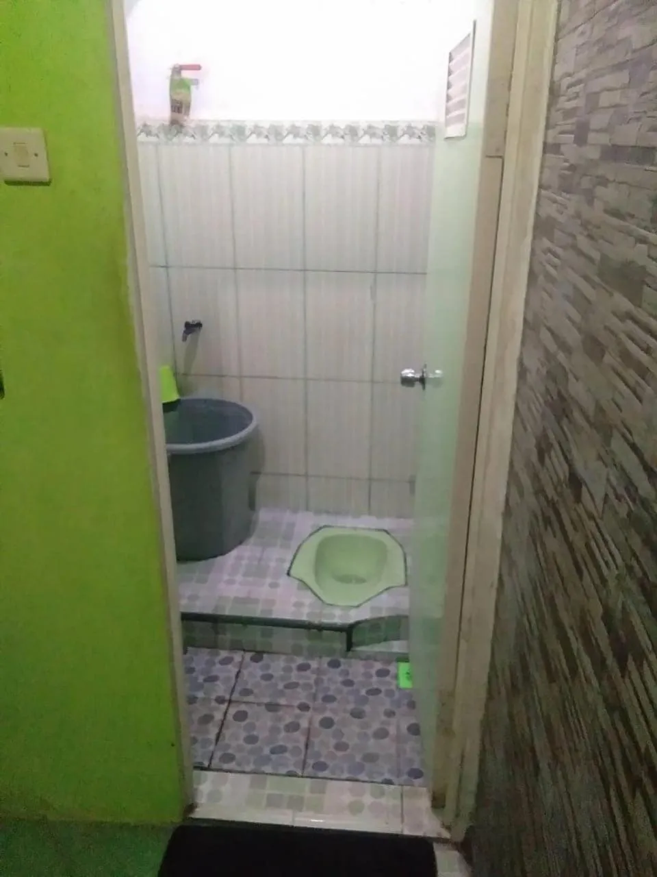 Bathroom in Hotel O Wisma Kost & Penginapan Afilia Buana Syariah