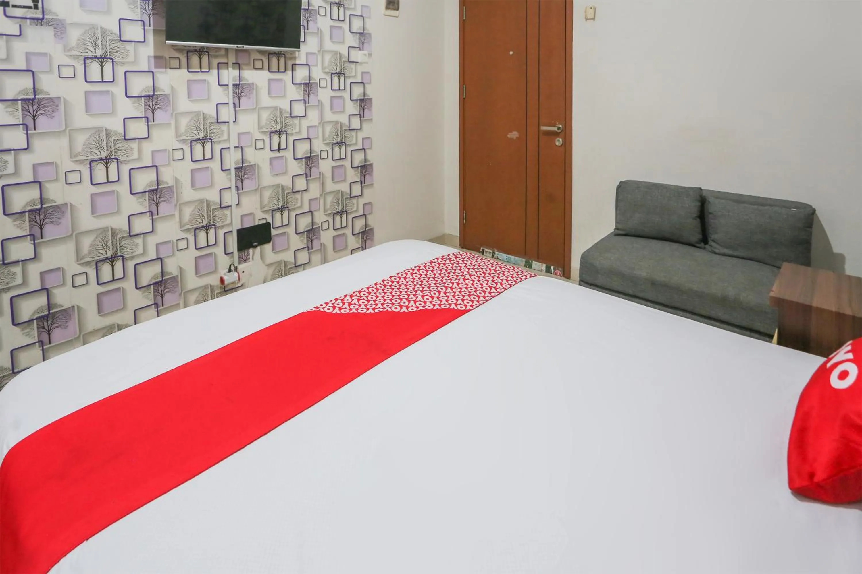 Bedroom, Bed in OYO 93948 Bunda Rachma Rooms