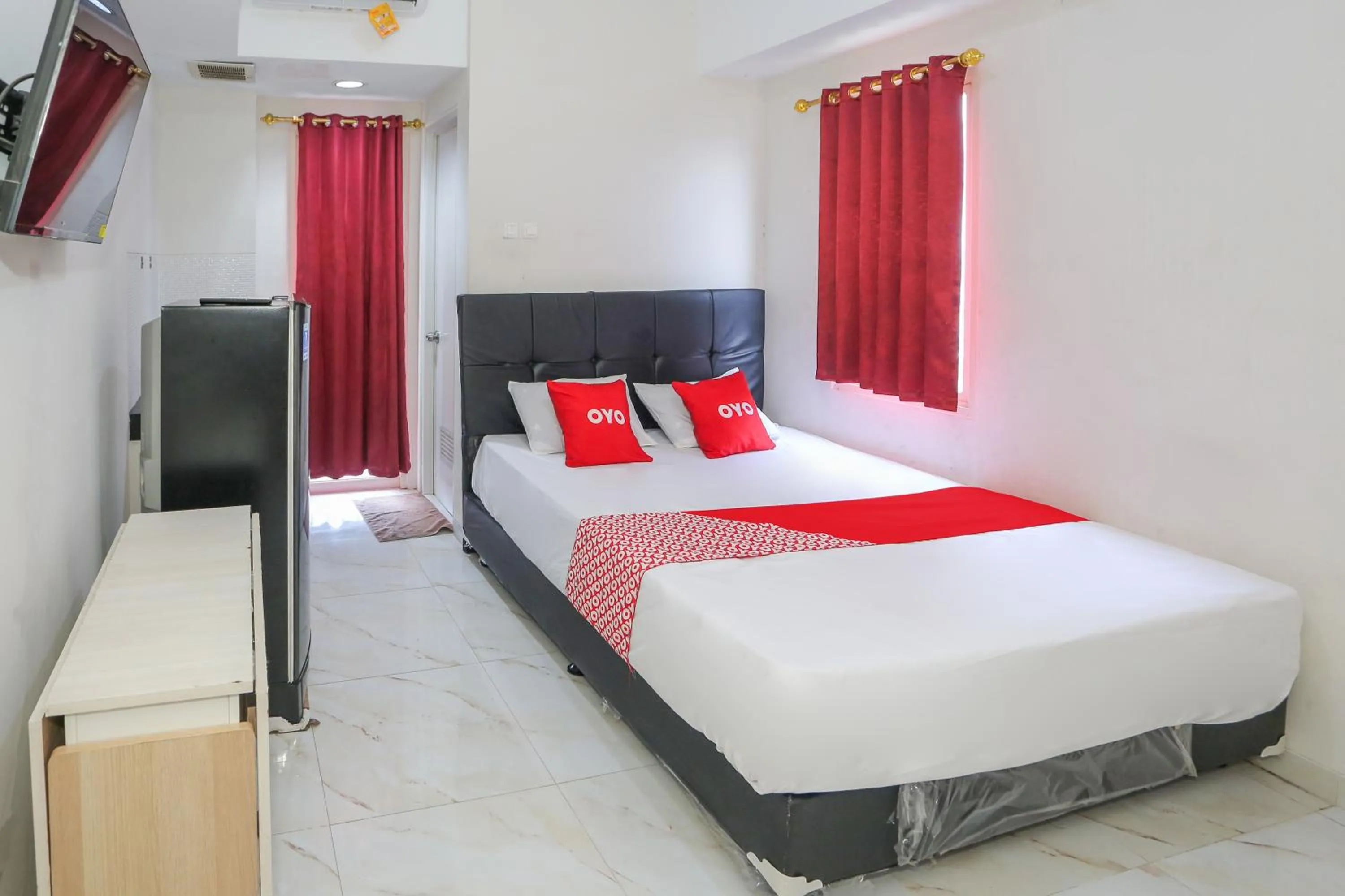 Photo of the whole room, Bed in OYO 93948 Bunda Rachma Rooms