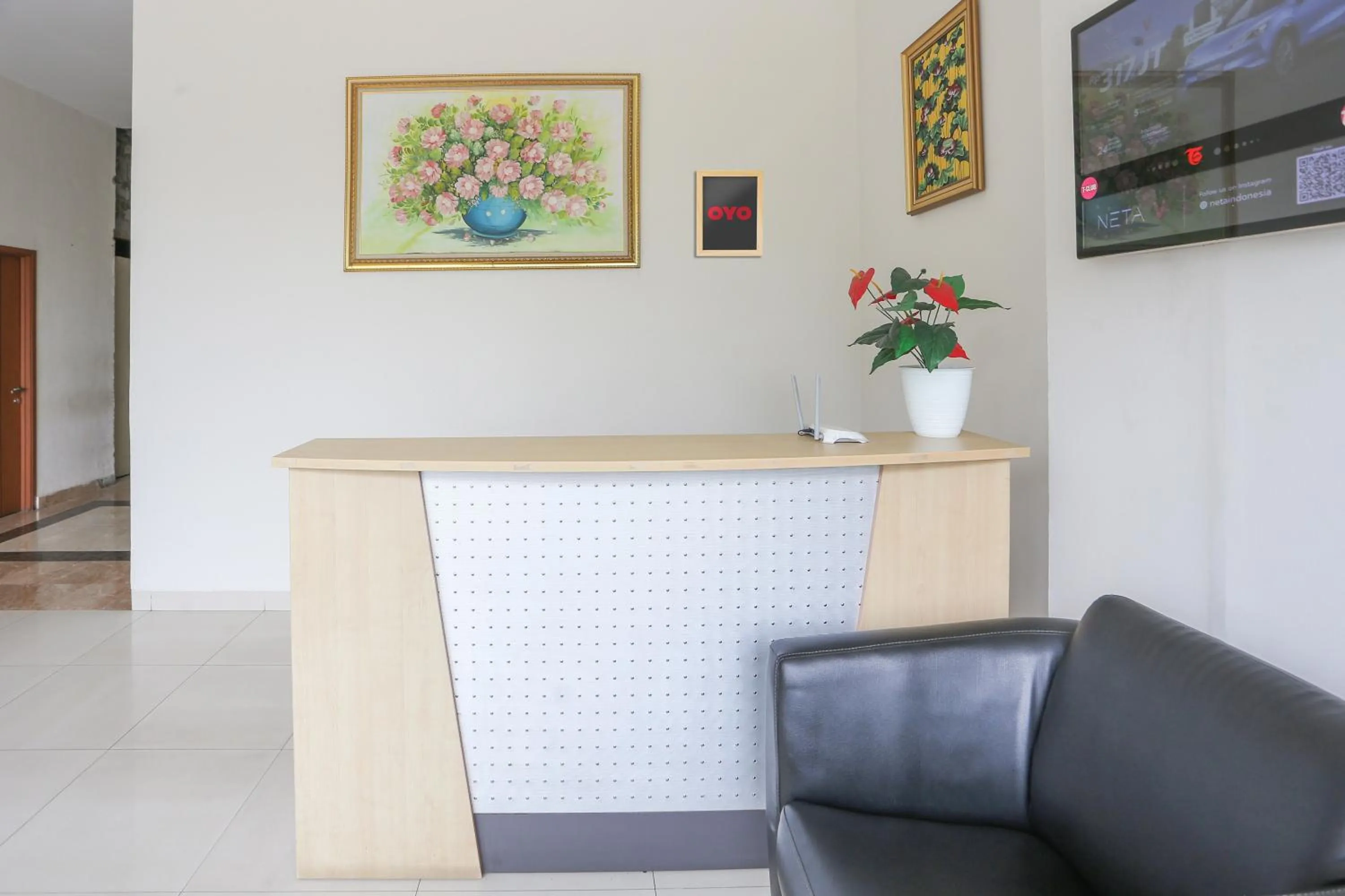 Lobby or reception in OYO 93948 Bunda Rachma Rooms