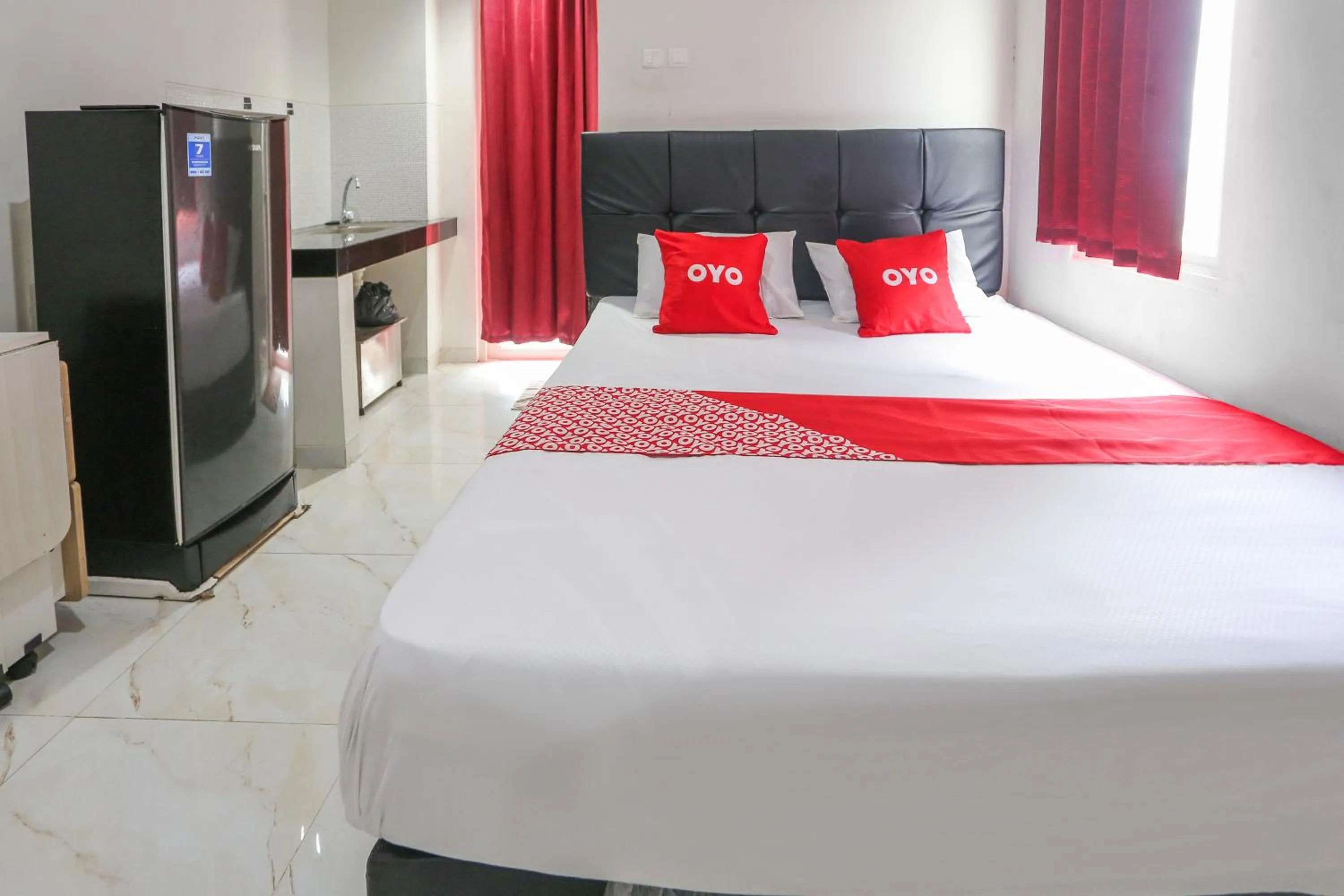 Bedroom, Bed in OYO 93948 Bunda Rachma Rooms