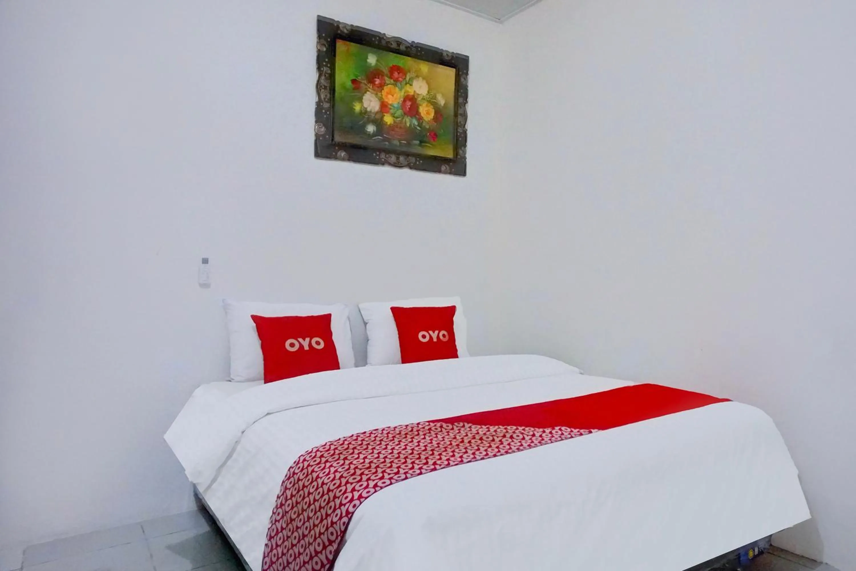 Bedroom, Bed in Hotel O Family Guesthouse