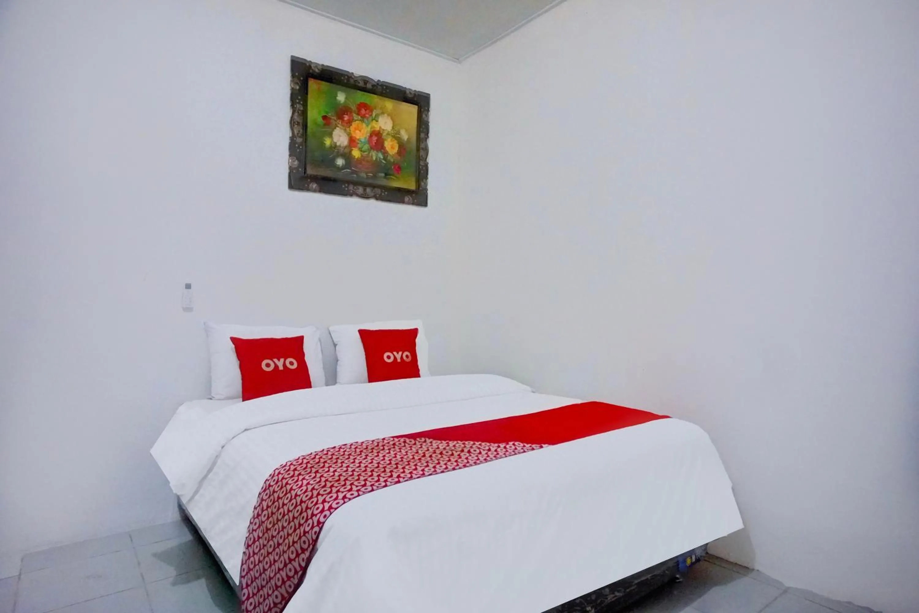 Bedroom, Bed in Hotel O Family Guesthouse