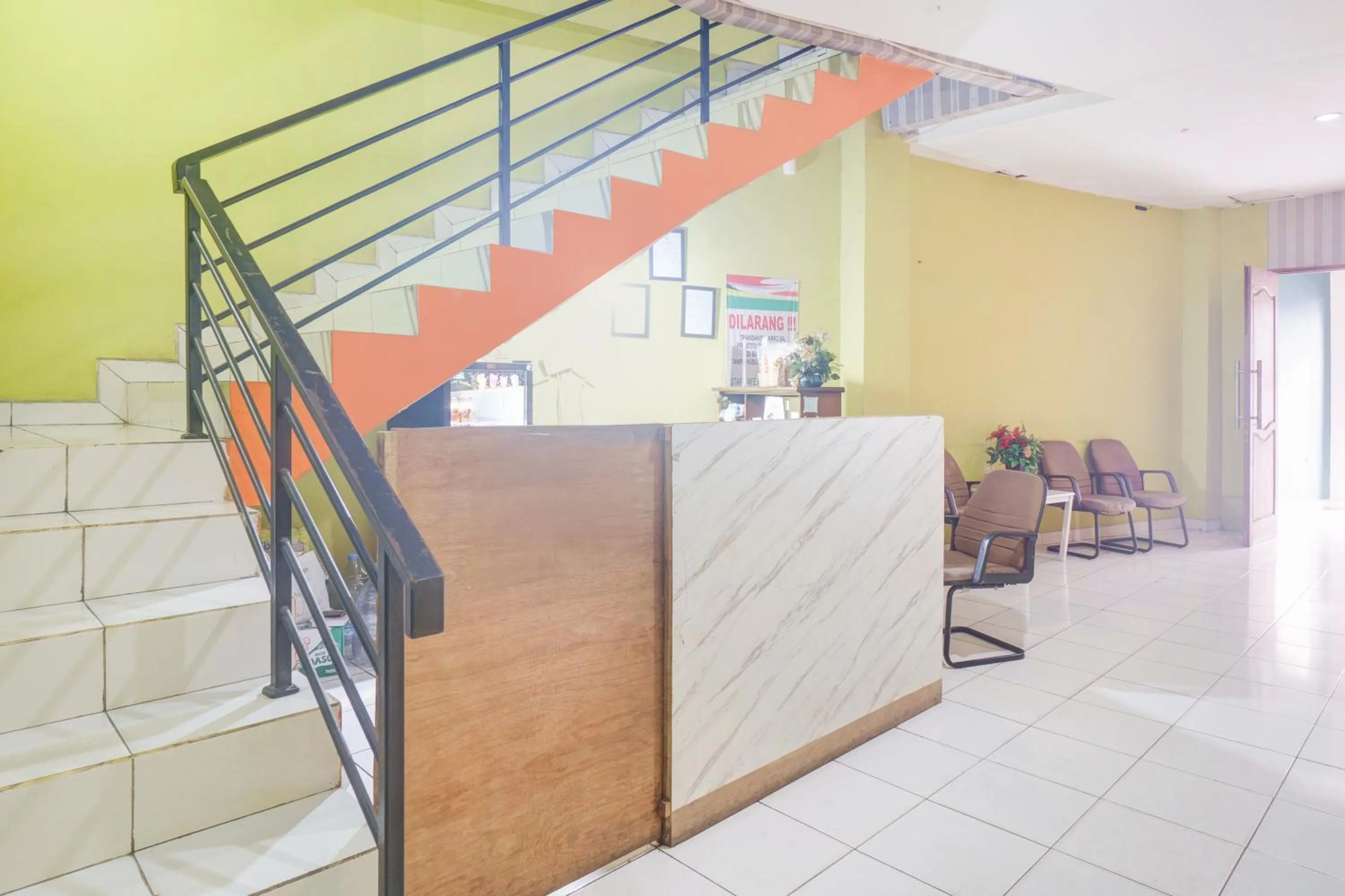Lobby or reception in Hotel O J&B Smart Jatinegara