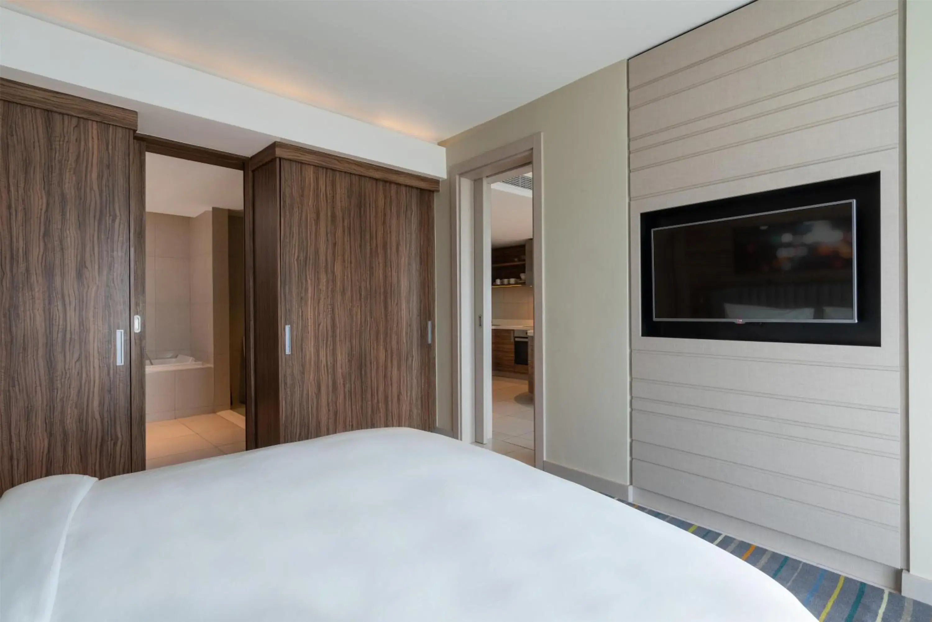 One-Bedroom Apartment with Balcony and Sea View in Radisson Blu Hotel & Residence Maputo One-Bedroom Apartment with Balcony and Sea View in Radisson Blu Hotel & Residence Maputo