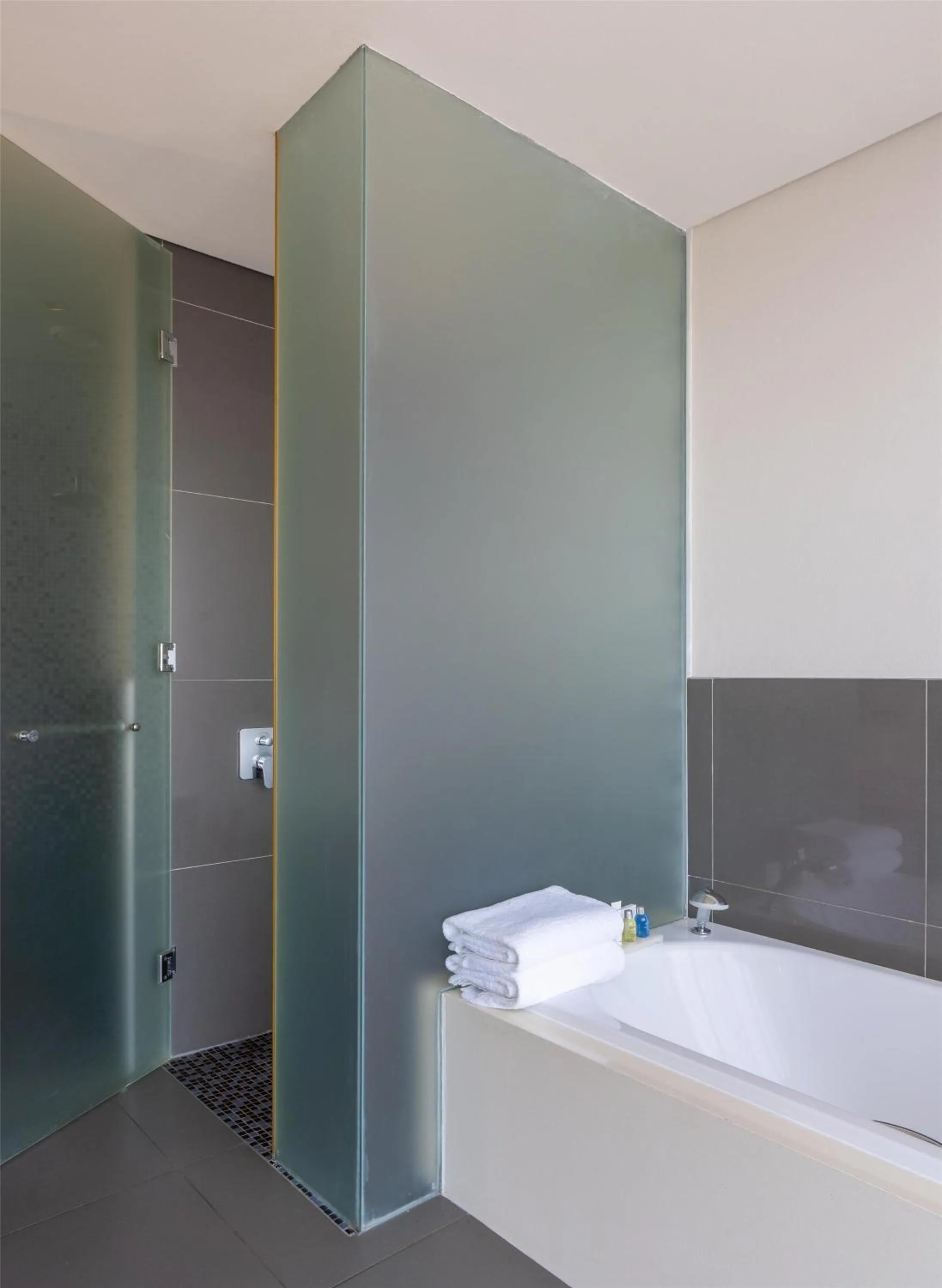 Bathroom in Radisson Blu Hotel & Residence Maputo