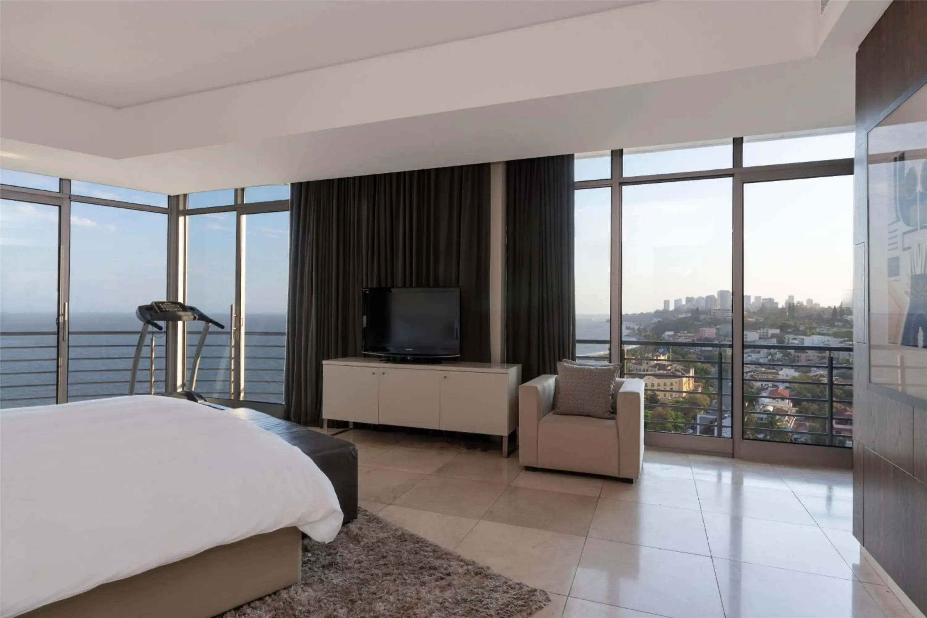 Presidential Suite with Balcony and Sea View in Radisson Blu Hotel & Residence Maputo Presidential Suite with Balcony and Sea View in Radisson Blu Hotel & Residence Maputo