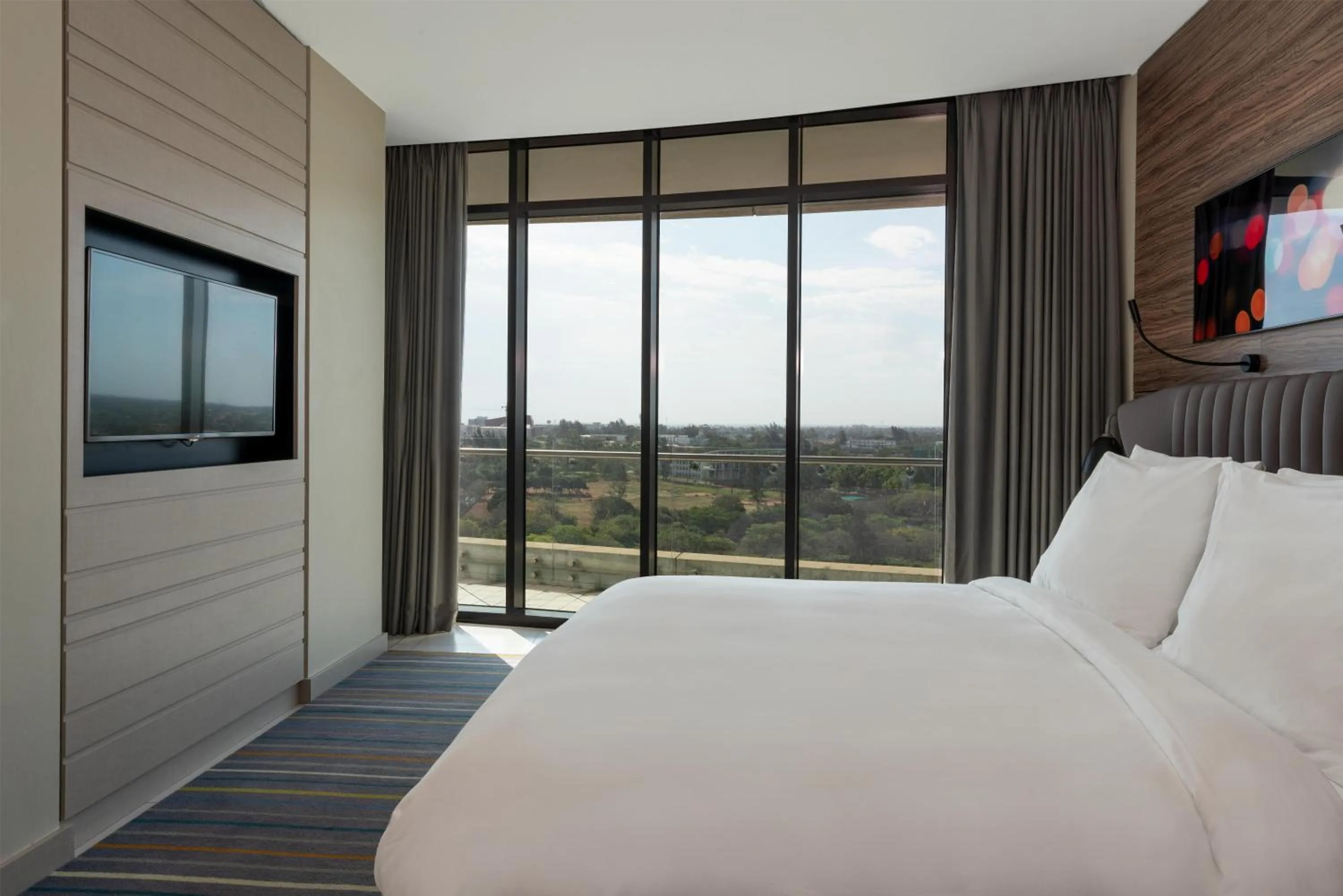 Photo of the whole room, Bed in Radisson Blu Hotel & Residence Maputo