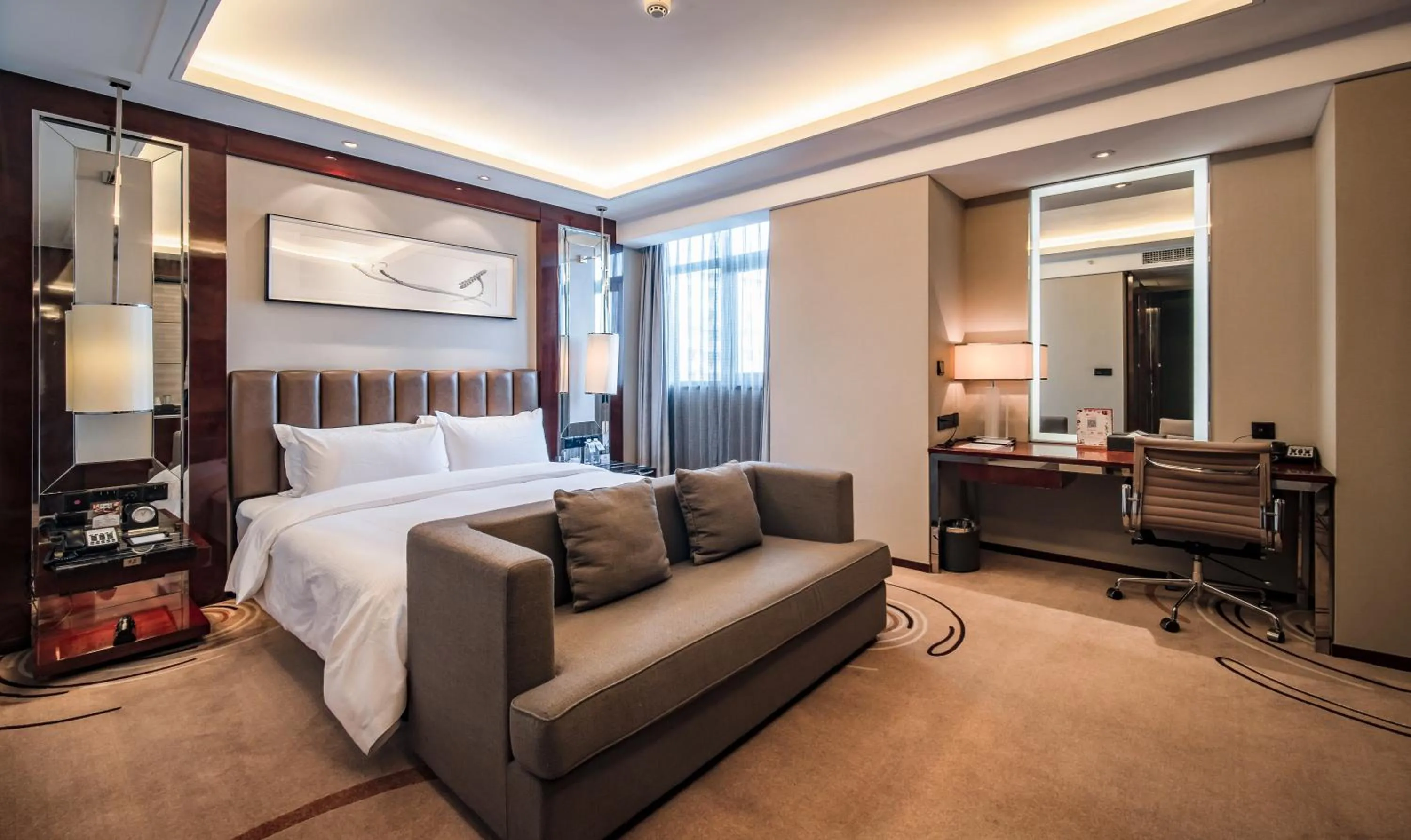 Bed in Ramada Changzhou North Hotel