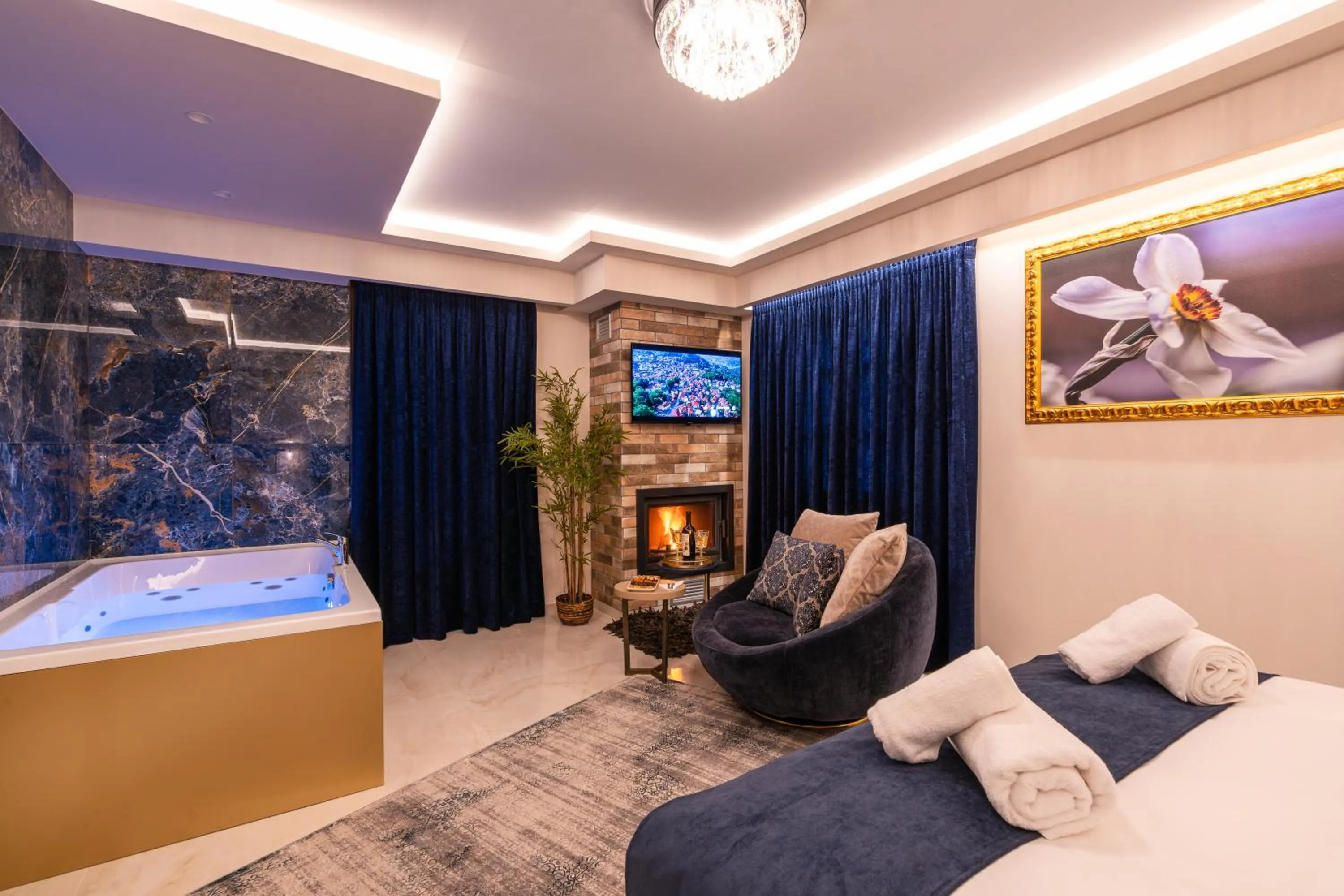 King Suite with Spa Bath in FLOARA DI MUNTE Forest Luxury Suites