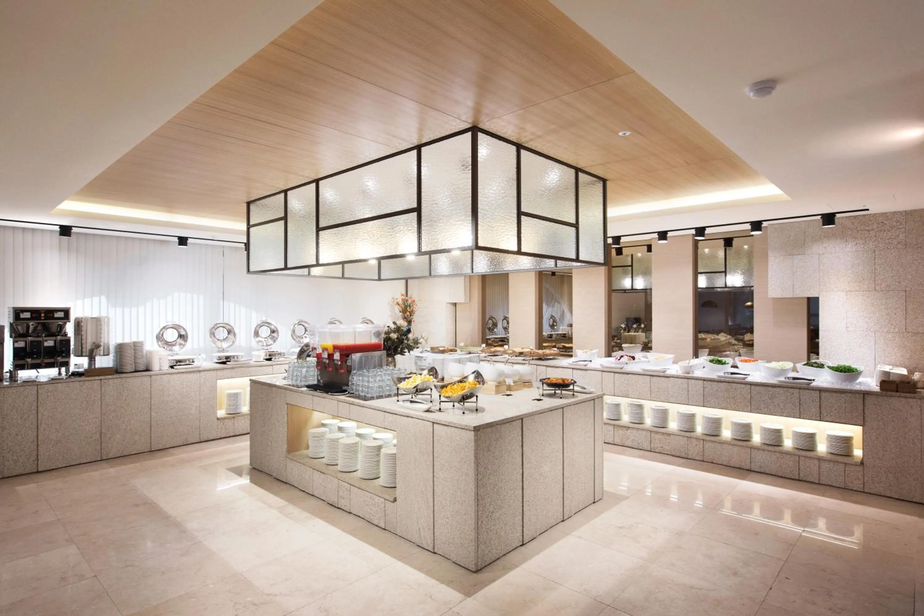 Restaurant/places to eat in Crown Harbor Hotel Busan