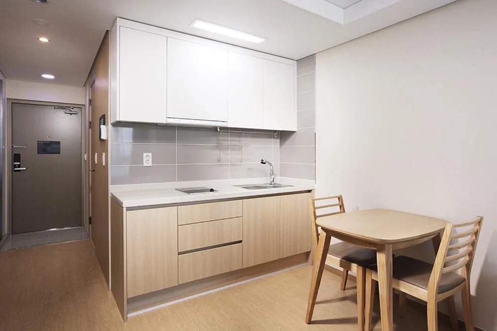 Kitchen or kitchenette in Crown Harbor Hotel Busan